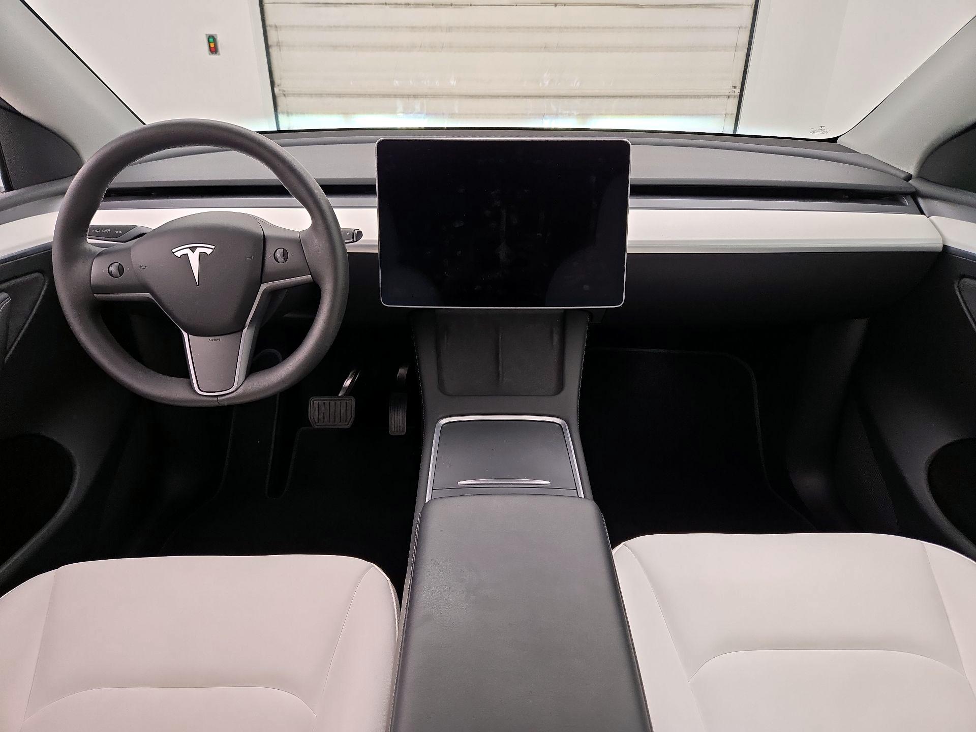 Thumbnail: 2023 Tesla Model Y - 9