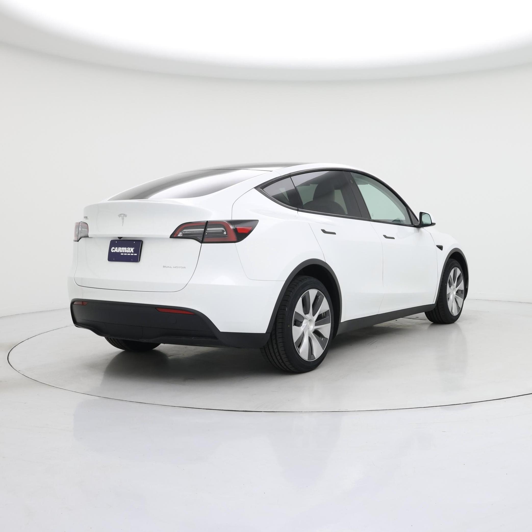 Thumbnail: 2023 Tesla Model Y - 8