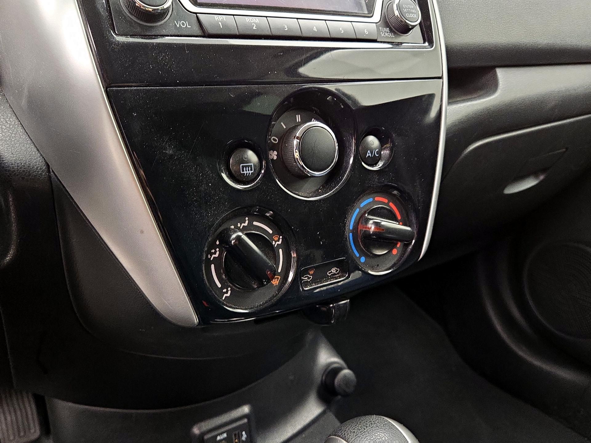 Thumbnail: 2017 Nissan Versa Note - 16