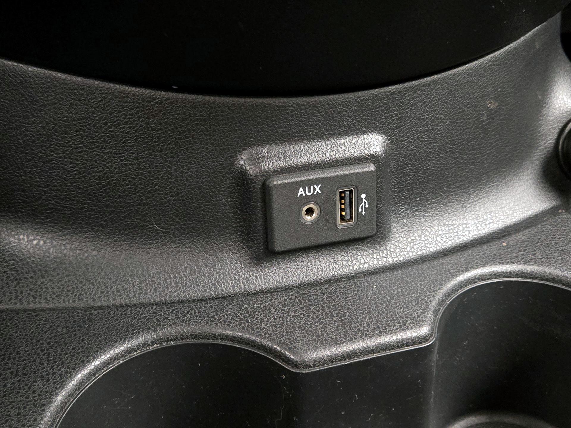 Thumbnail: 2017 Nissan Versa Note - 18