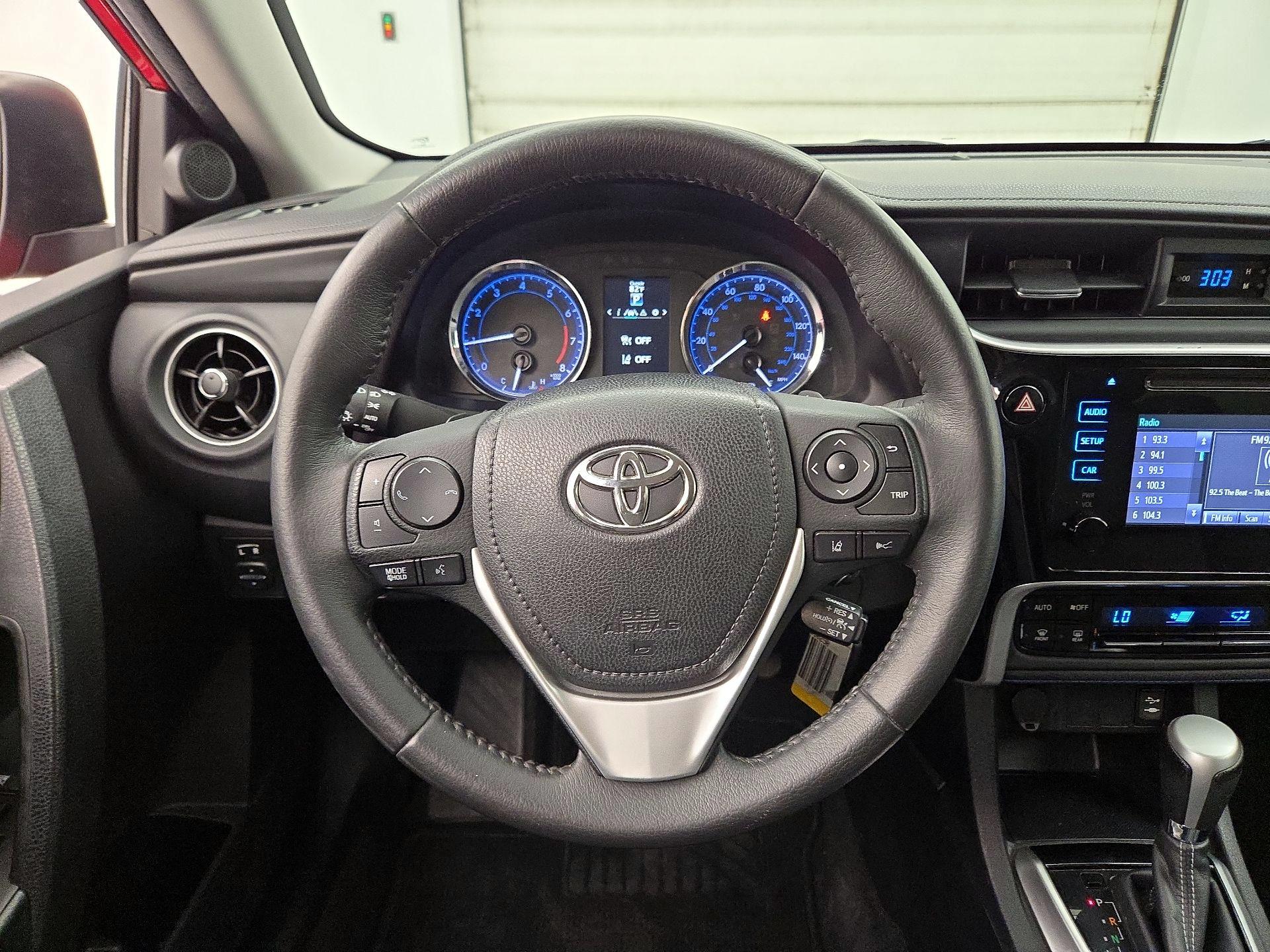 Thumbnail: 2017 Toyota Corolla - 10