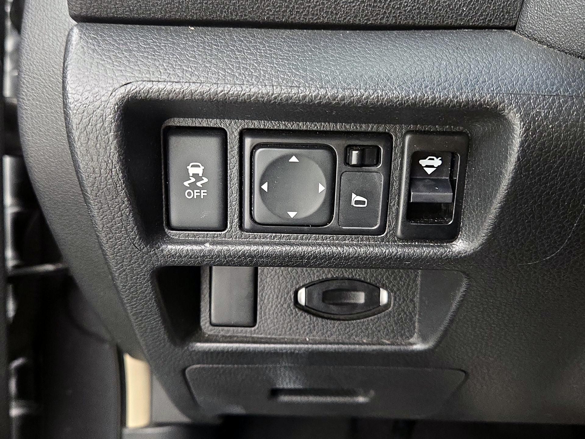 Thumbnail: 2014 Nissan Maxima - 13