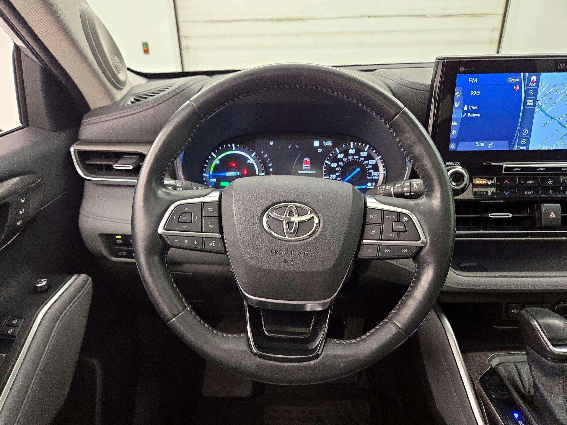 Thumbnail: 2021 Toyota Highlander - 10