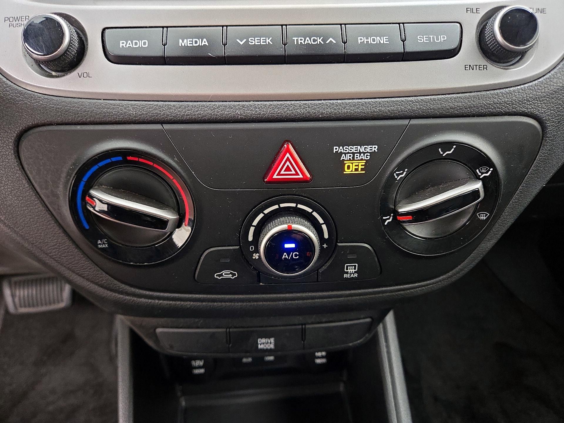 Thumbnail: 2019 Hyundai Accent - 16