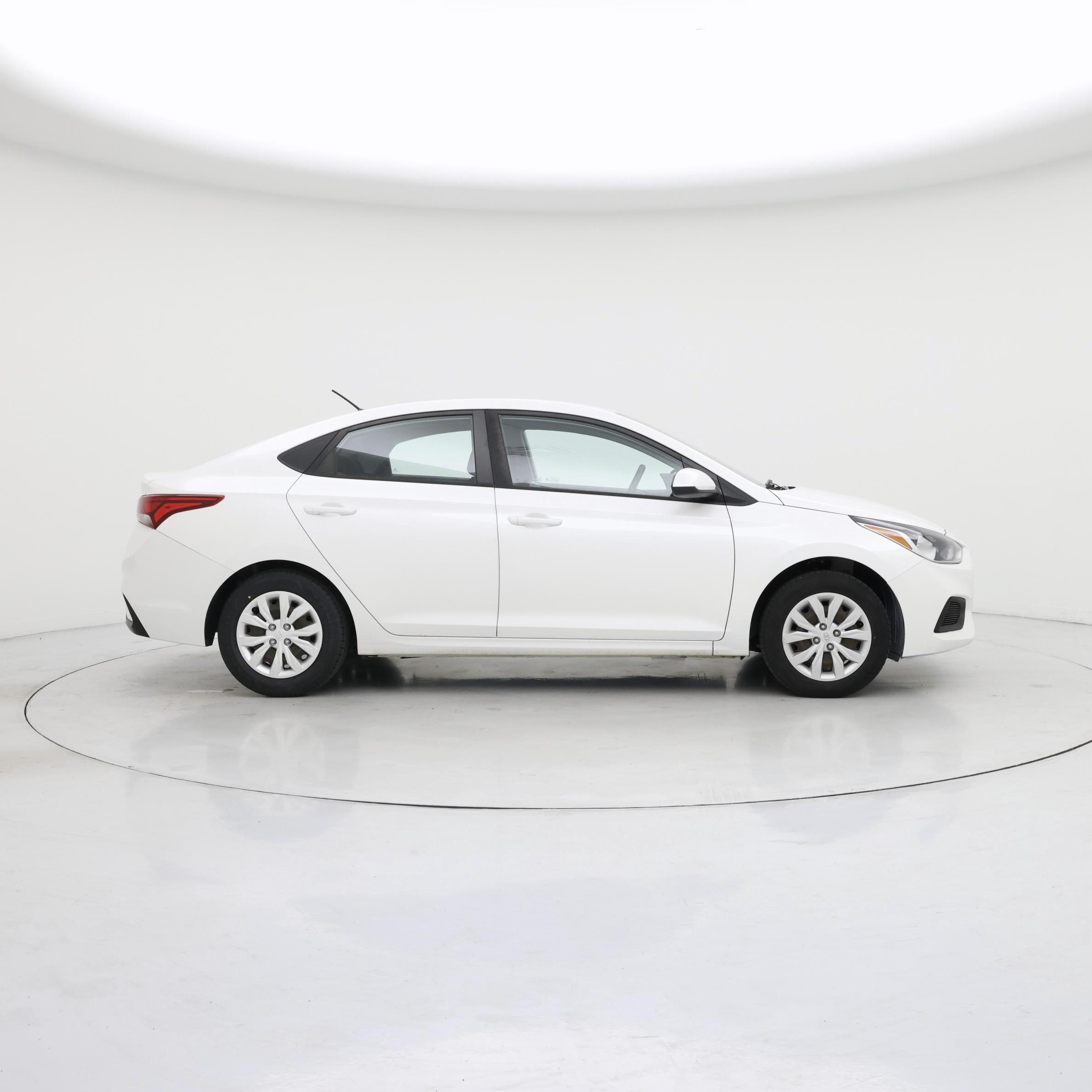 Thumbnail: 2019 Hyundai Accent - 7