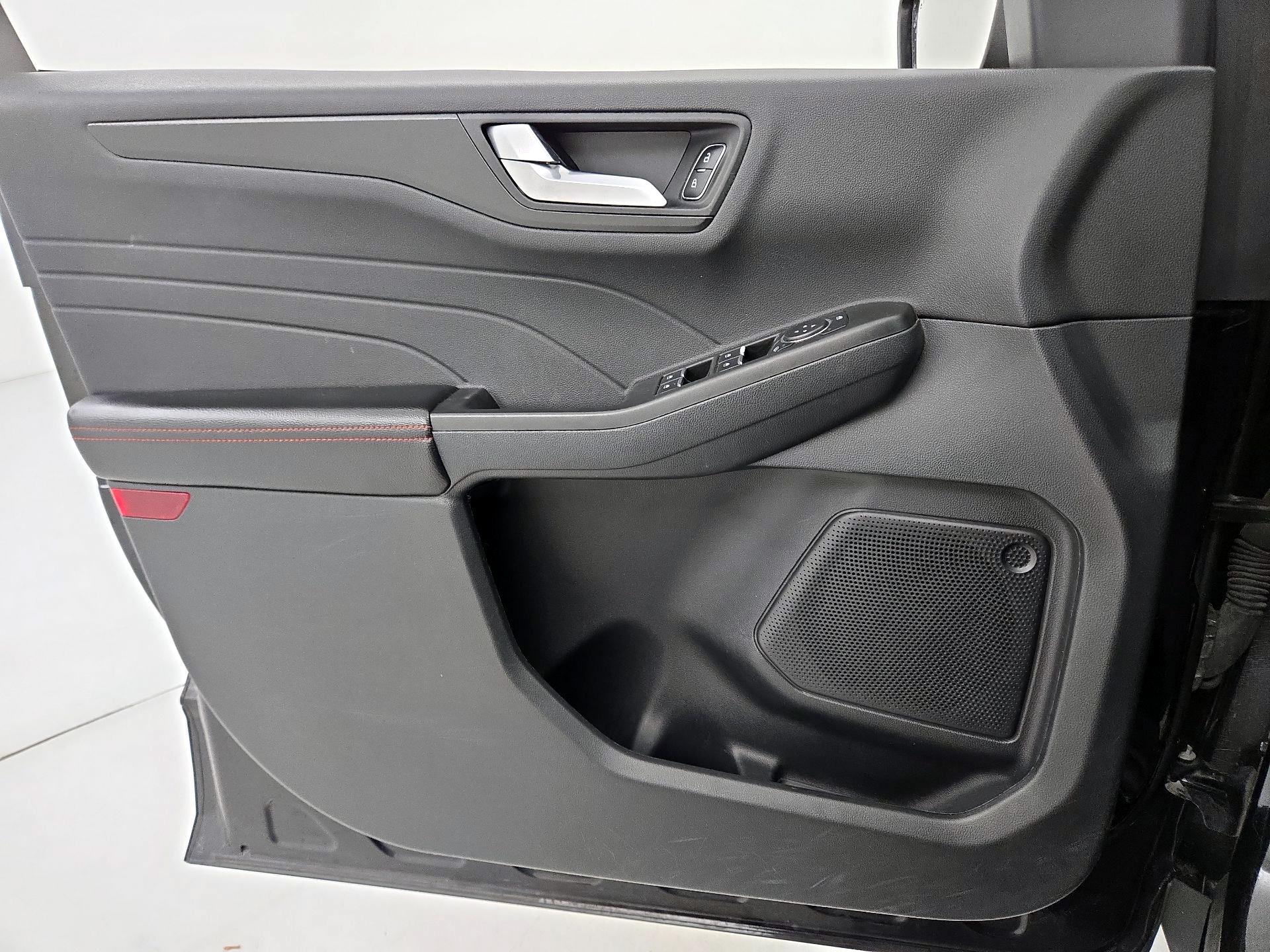 Thumbnail: 2022 Ford Escape - 12