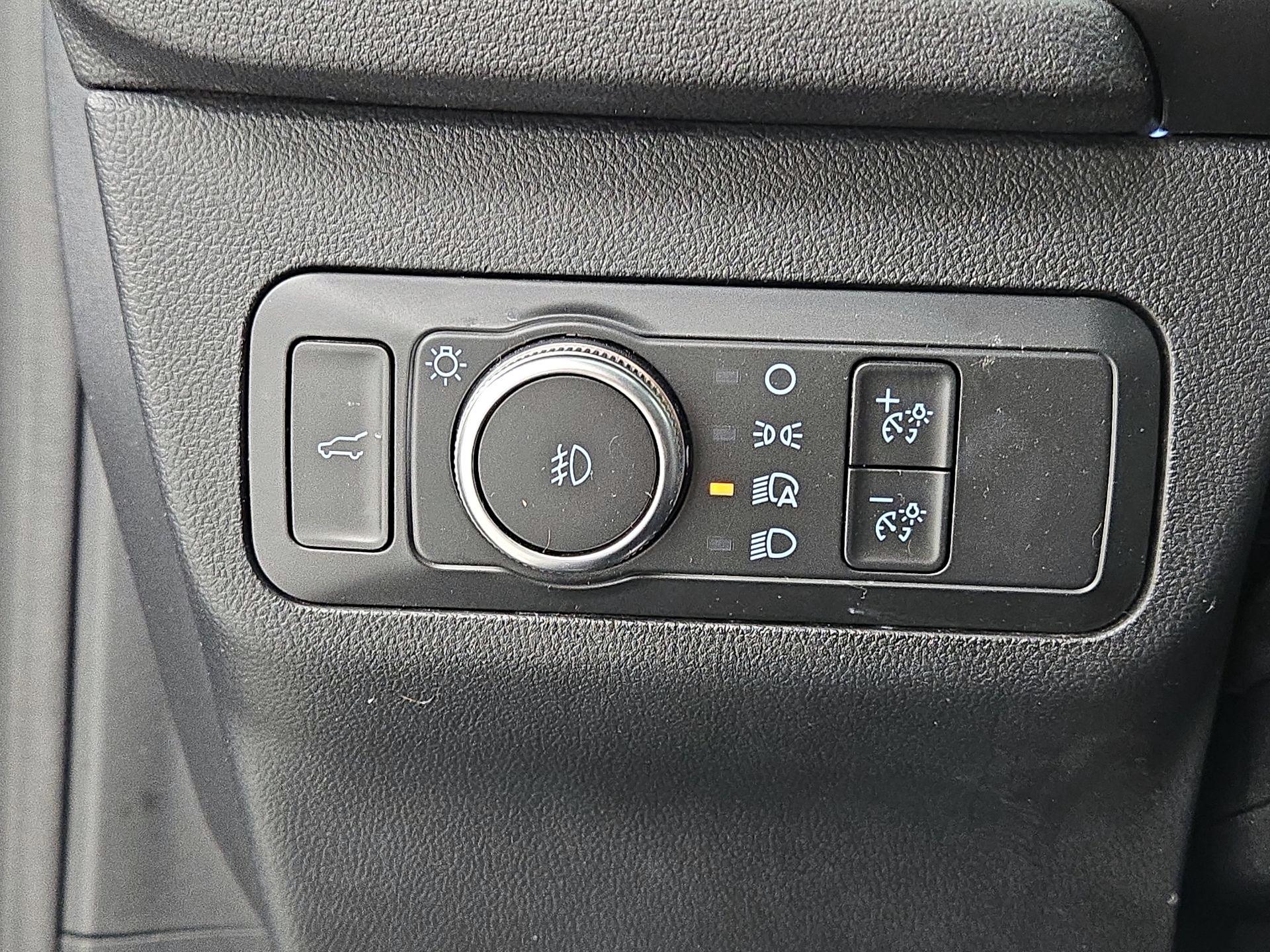 Thumbnail: 2022 Ford Escape - 13