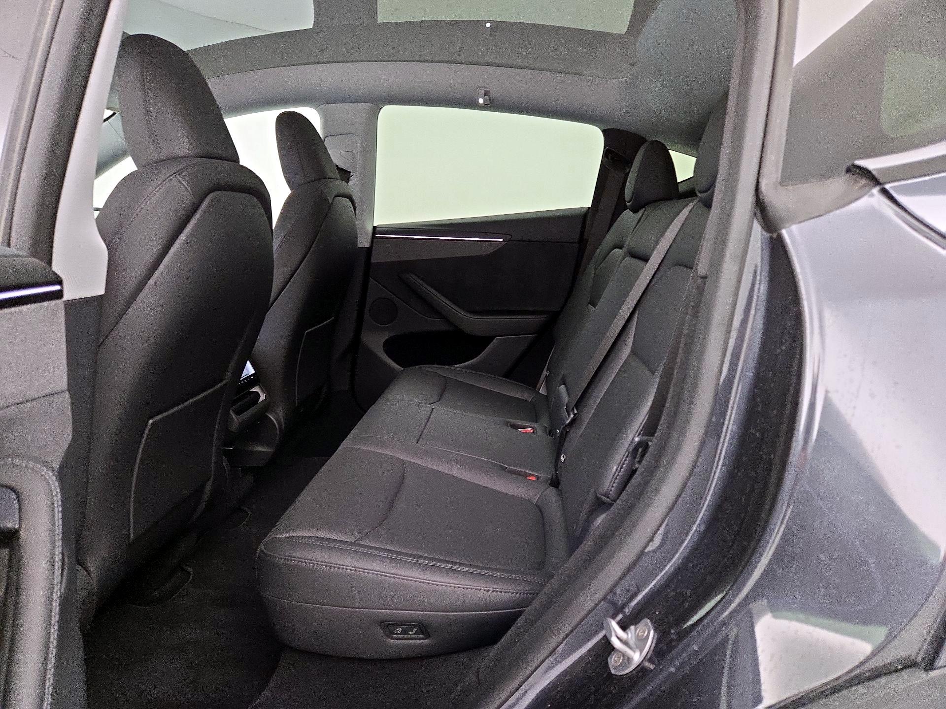 Thumbnail: 2026 Tesla Model Y - 19