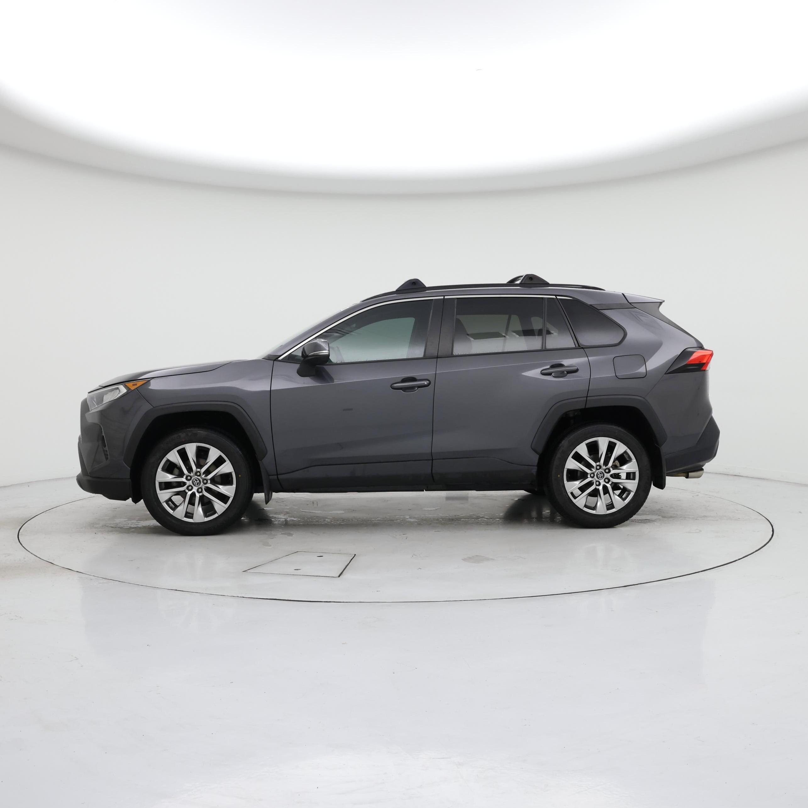 Thumbnail: 2020 Toyota RAV4 - 3