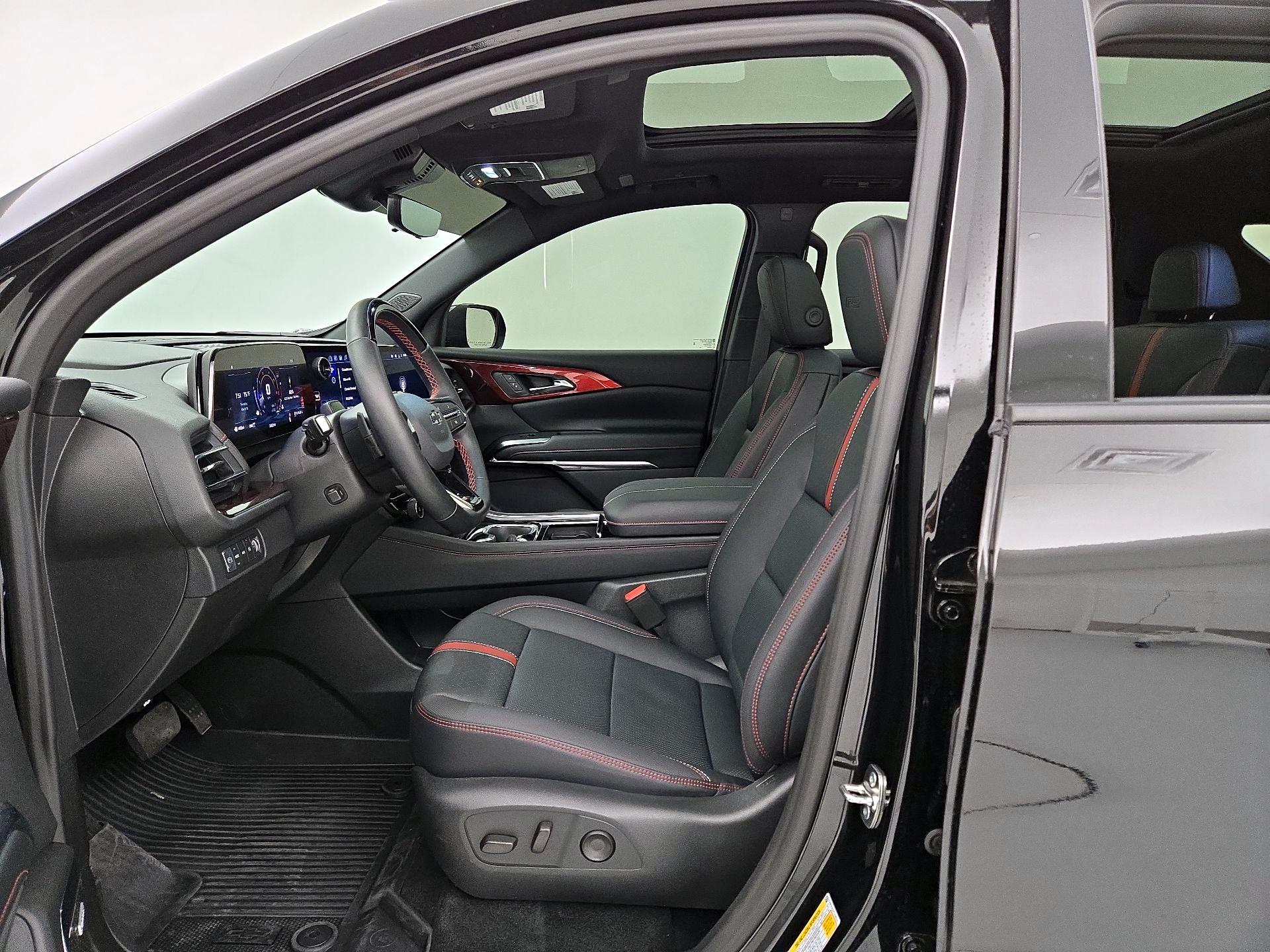 Thumbnail: 2026 Chevrolet Traverse - 11