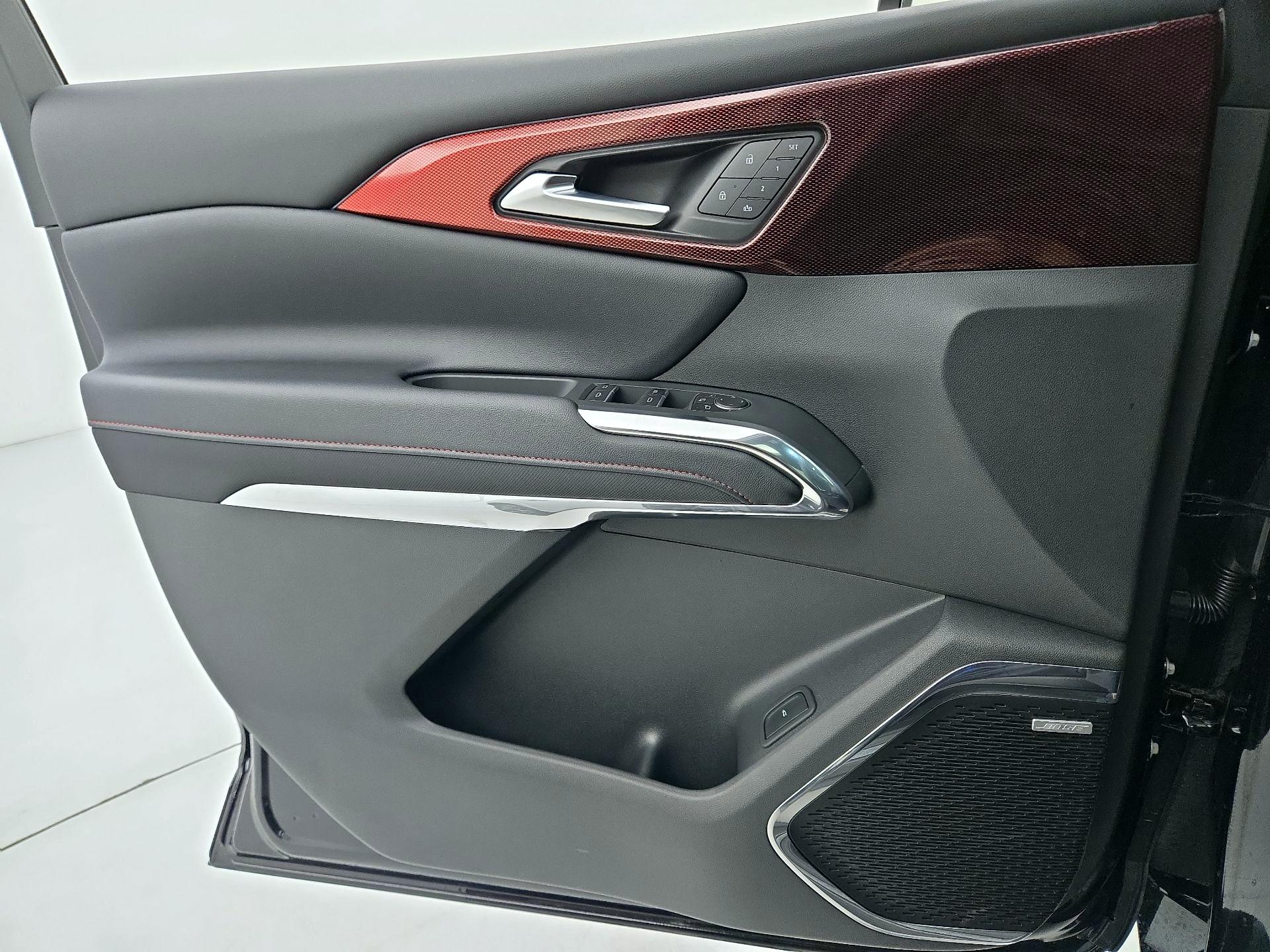 Thumbnail: 2026 Chevrolet Traverse - 12