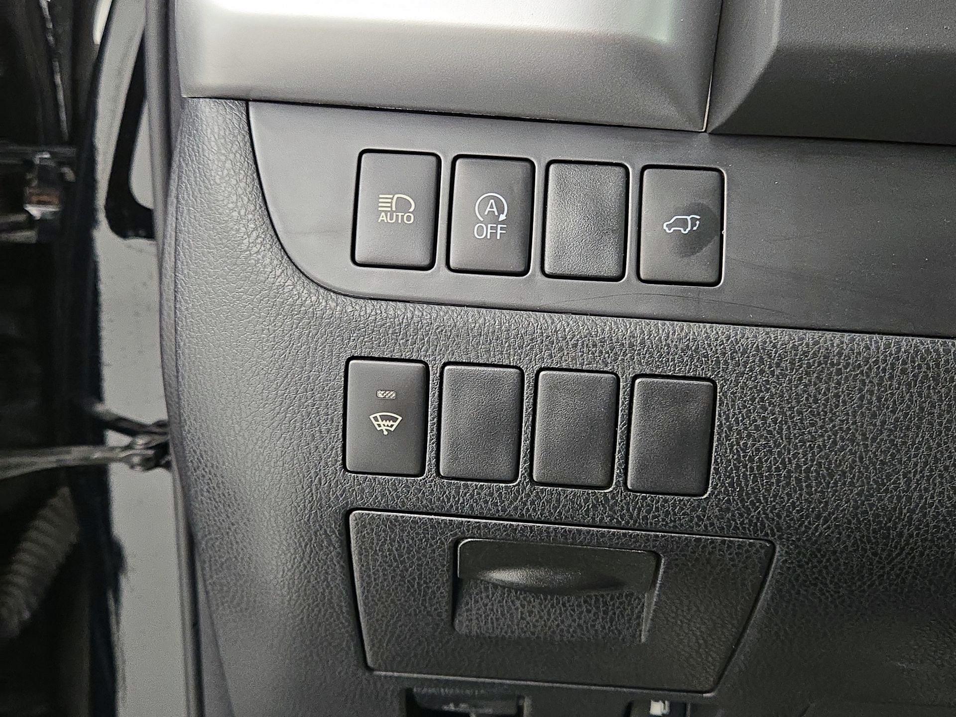 Thumbnail: 2017 Toyota Highlander - 13