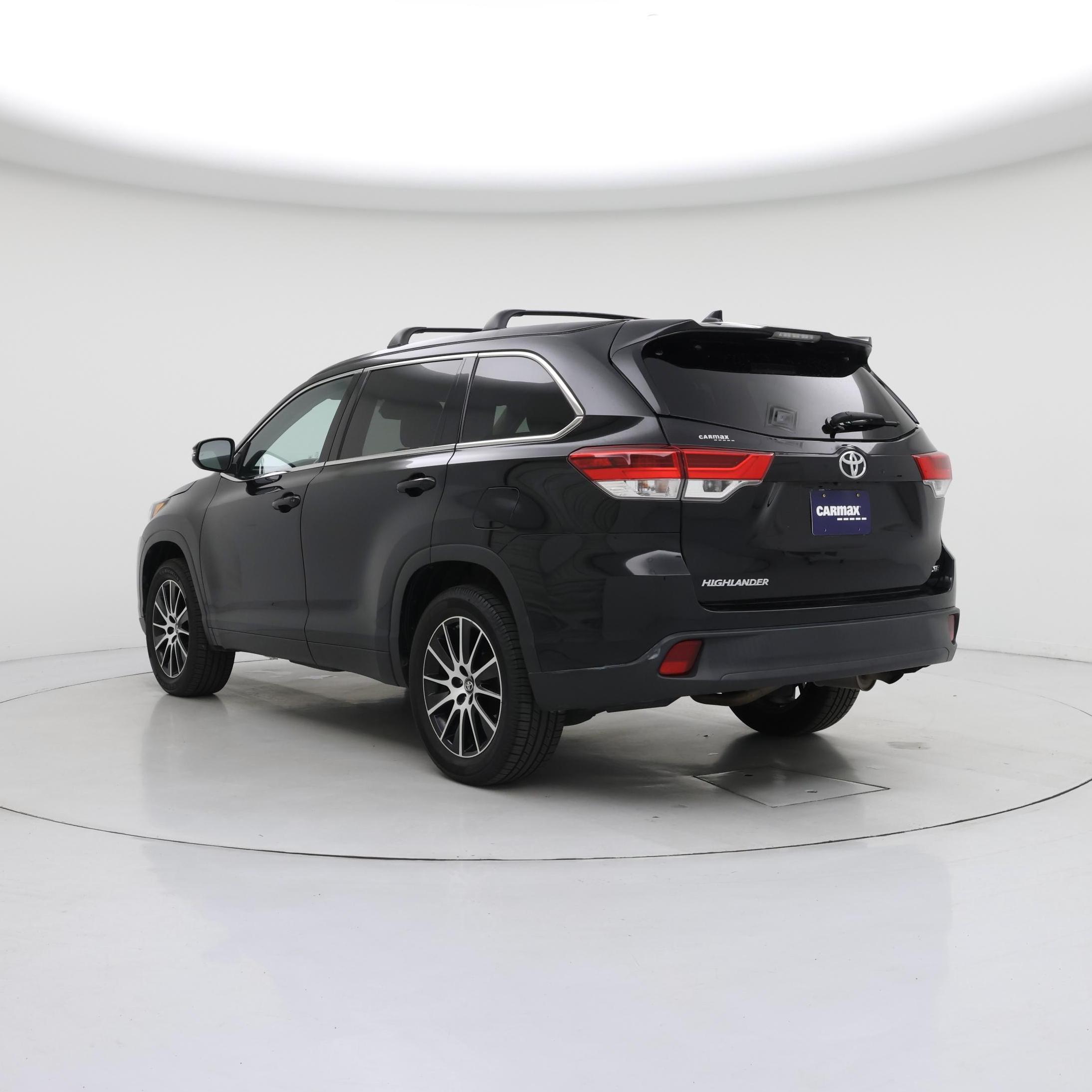 Thumbnail: 2017 Toyota Highlander - 2