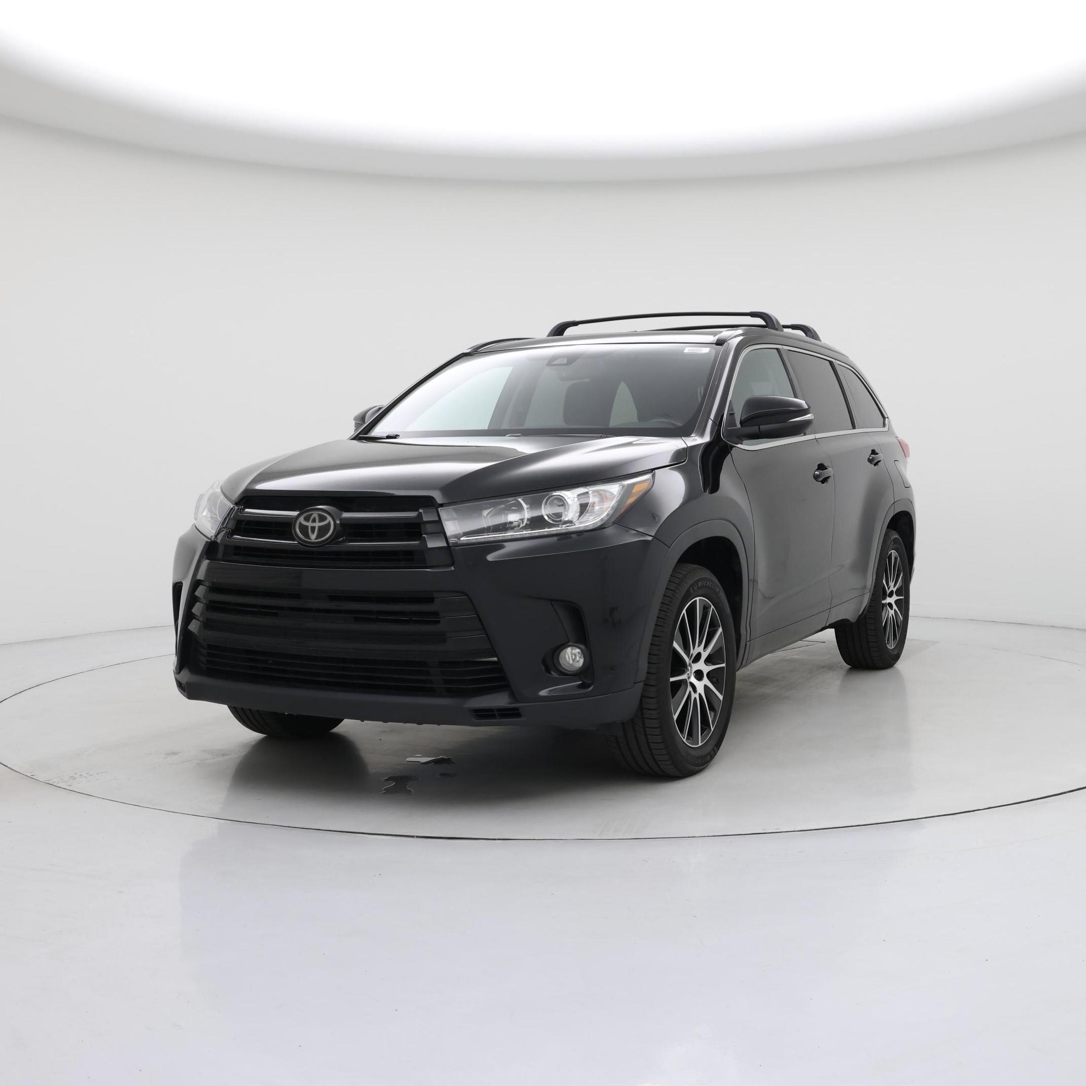 Thumbnail: 2017 Toyota Highlander - 4