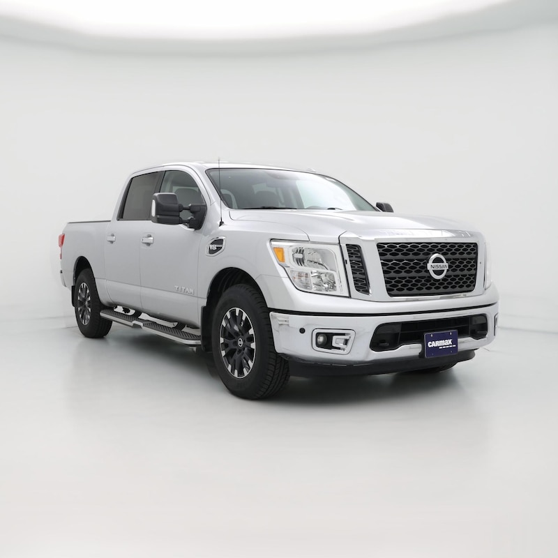 2017 Nissan Titan SV
