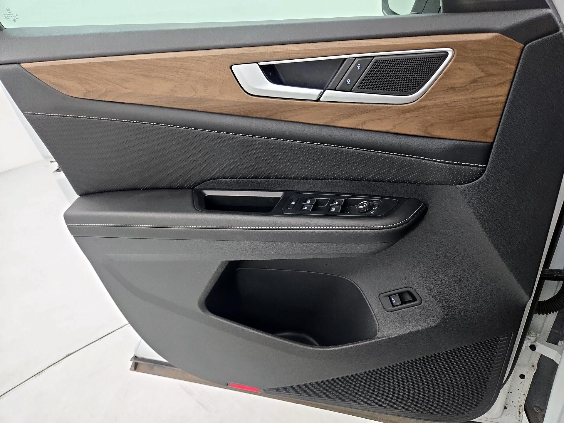 Thumbnail: 2024 Volkswagen Atlas - 12