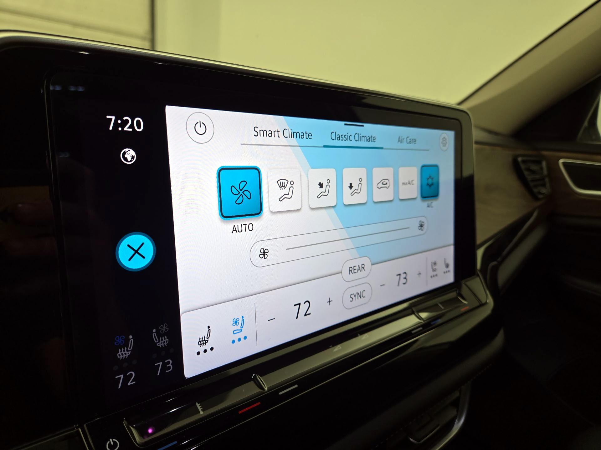 Thumbnail: 2024 Volkswagen Atlas - 16