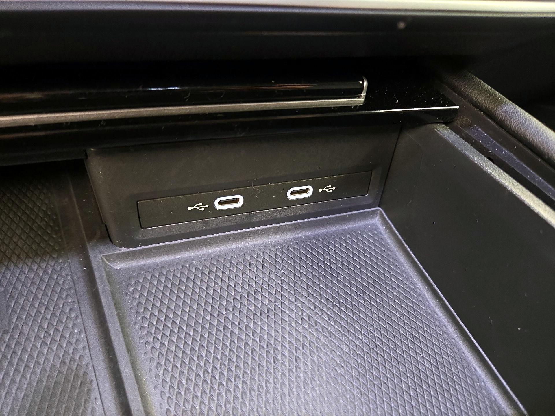 Thumbnail: 2024 Volkswagen Atlas - 18