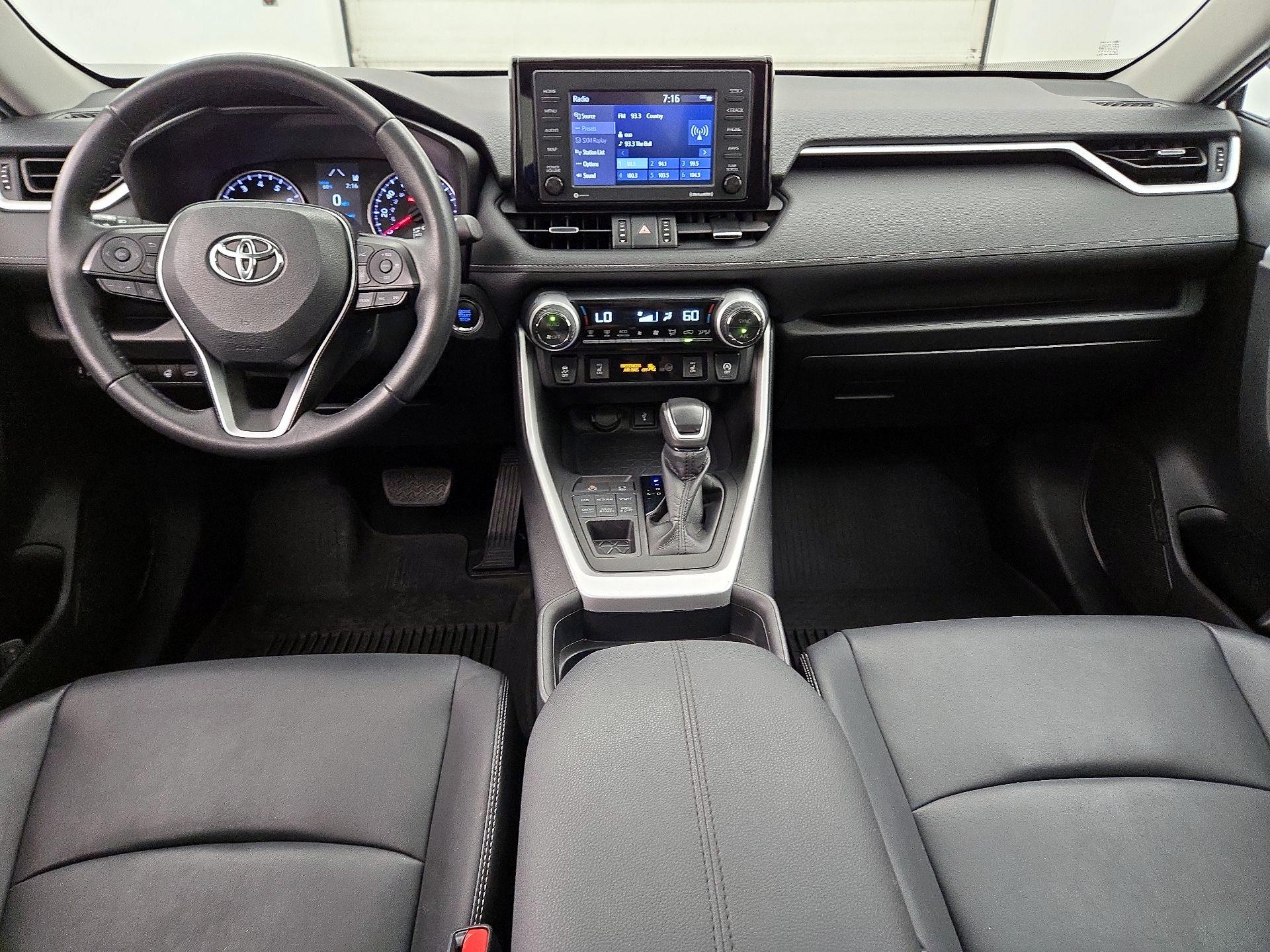 Thumbnail: 2021 Toyota RAV4 - 9