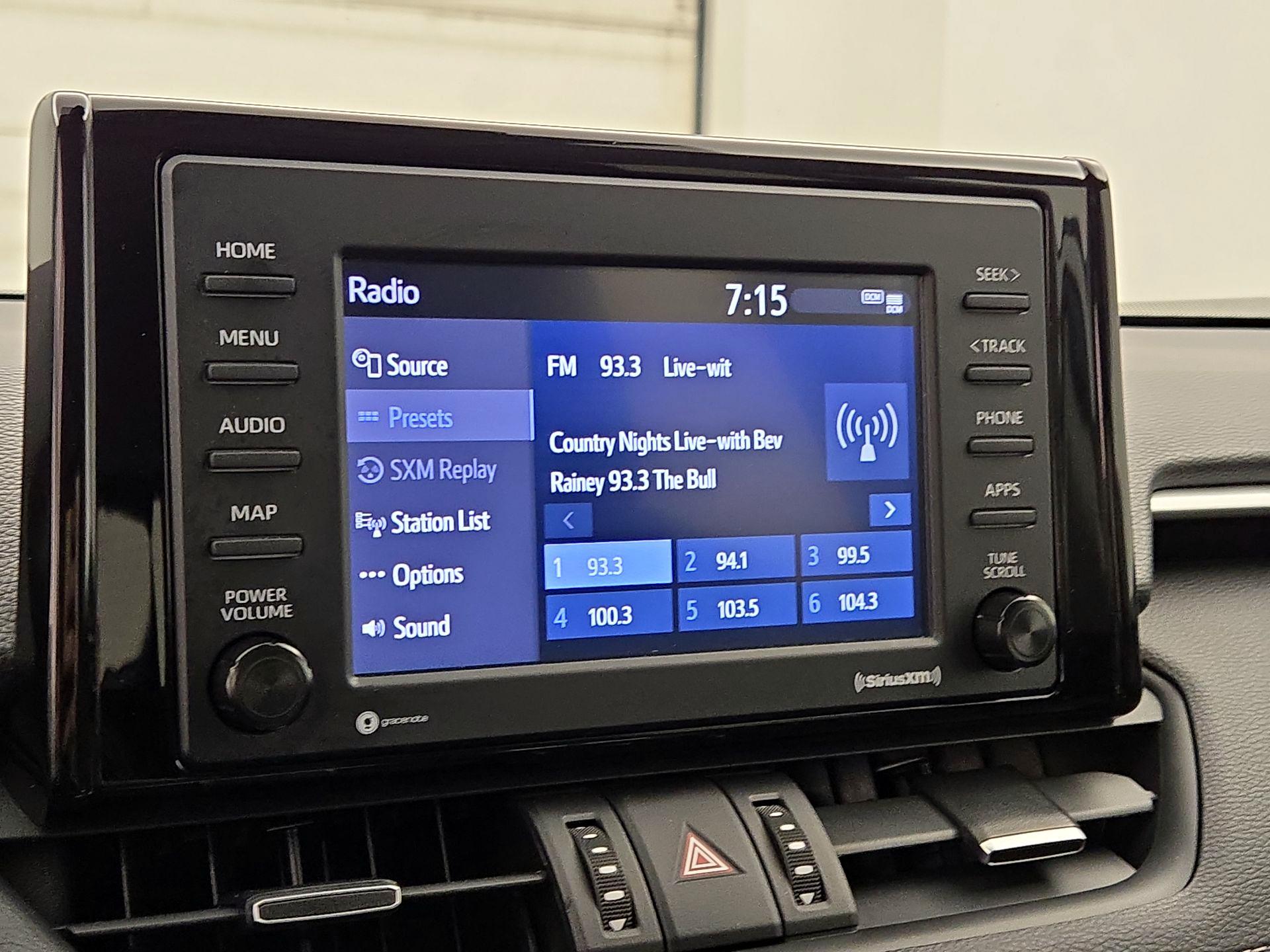 Thumbnail: 2021 Toyota RAV4 - 15