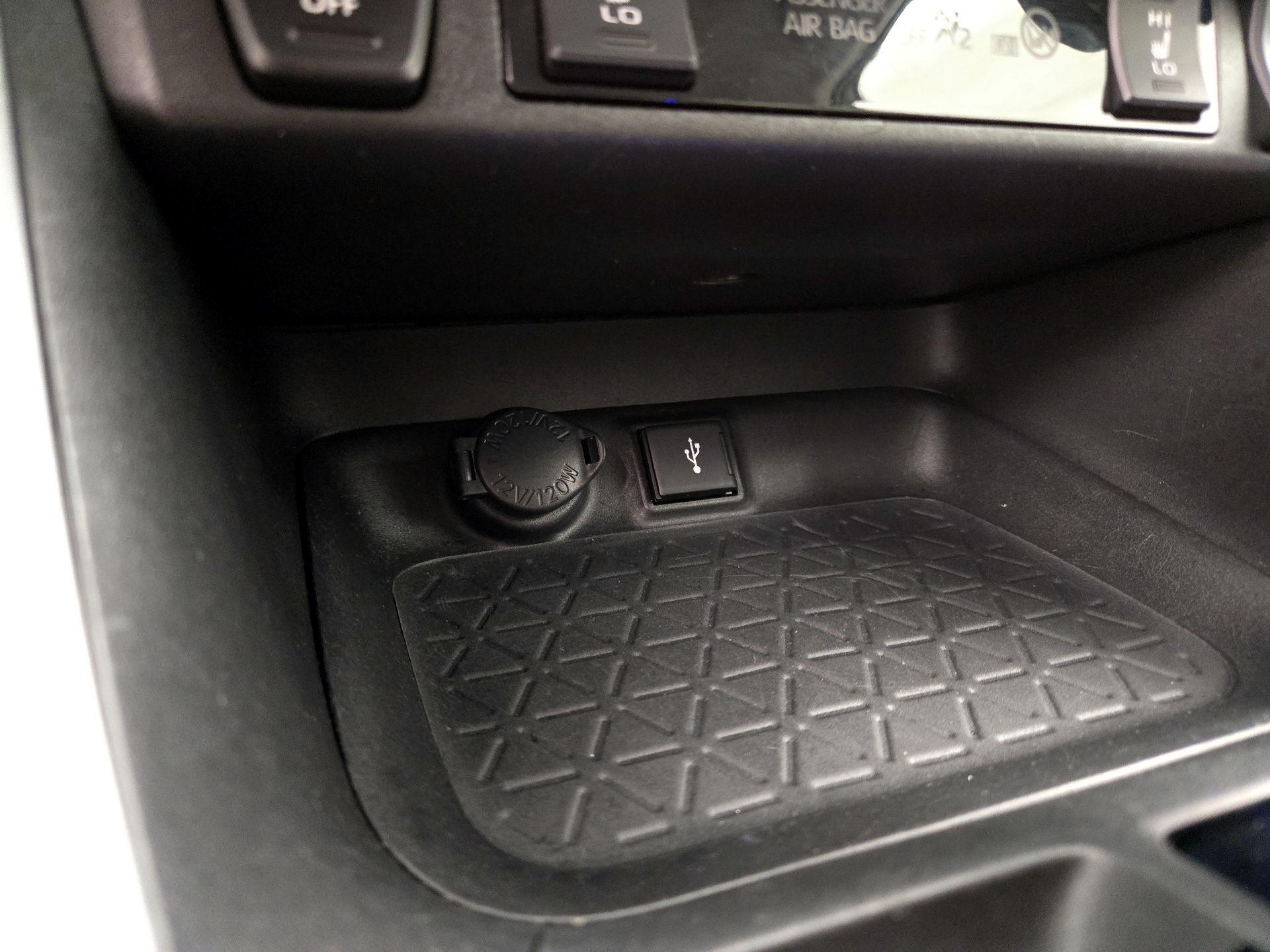 Thumbnail: 2021 Toyota RAV4 - 18