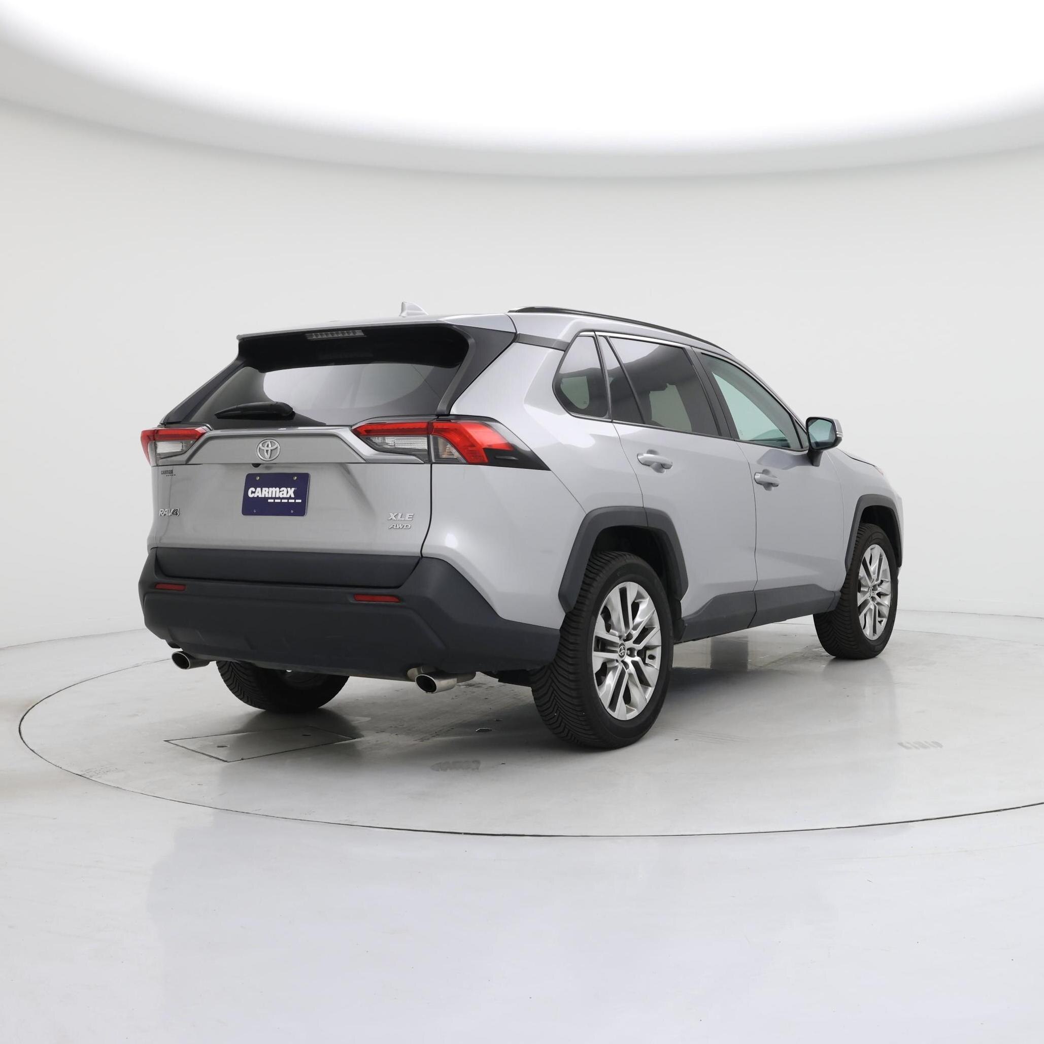 Thumbnail: 2021 Toyota RAV4 - 8
