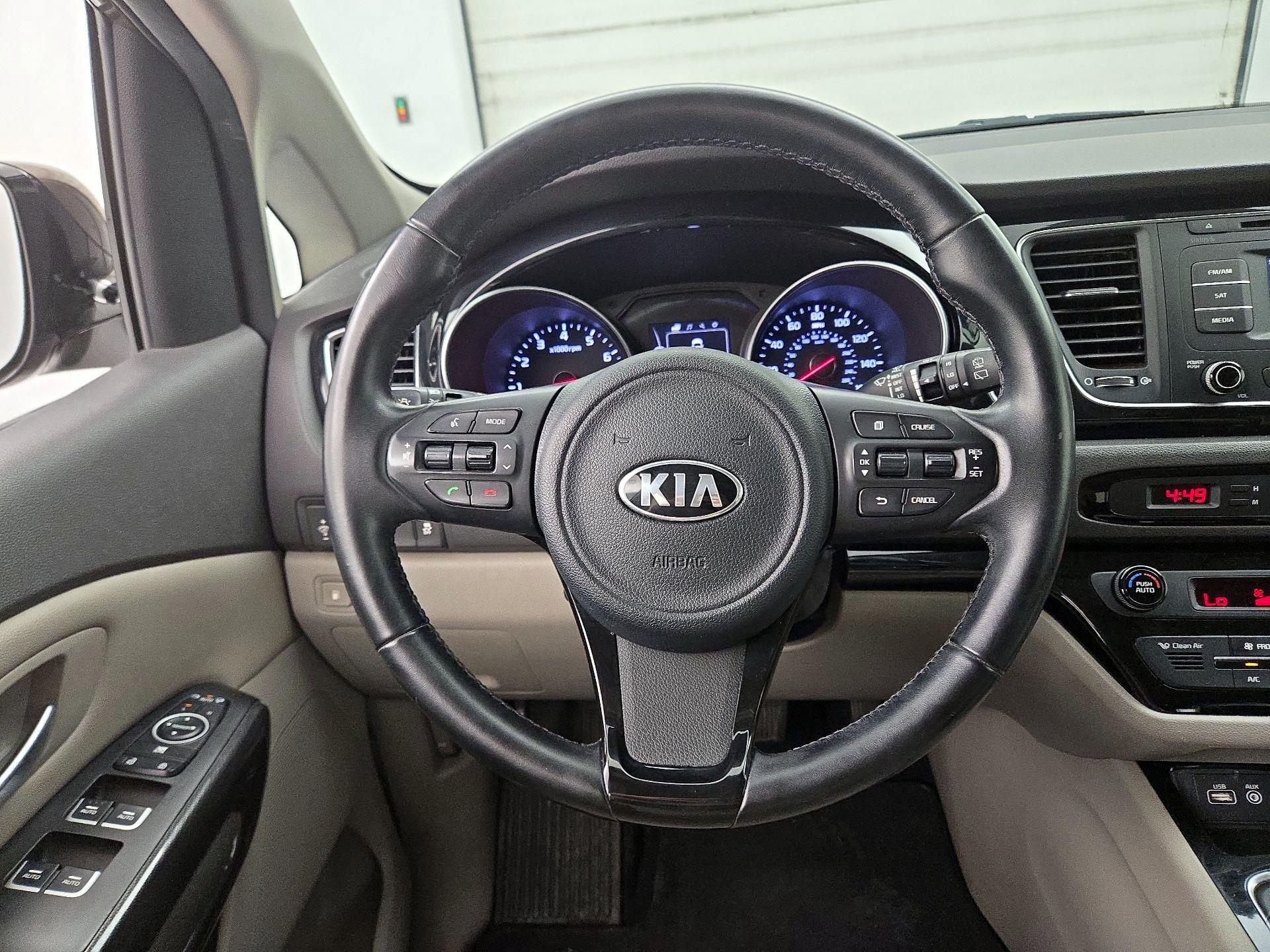 Thumbnail: 2015 Kia Sedona - 10
