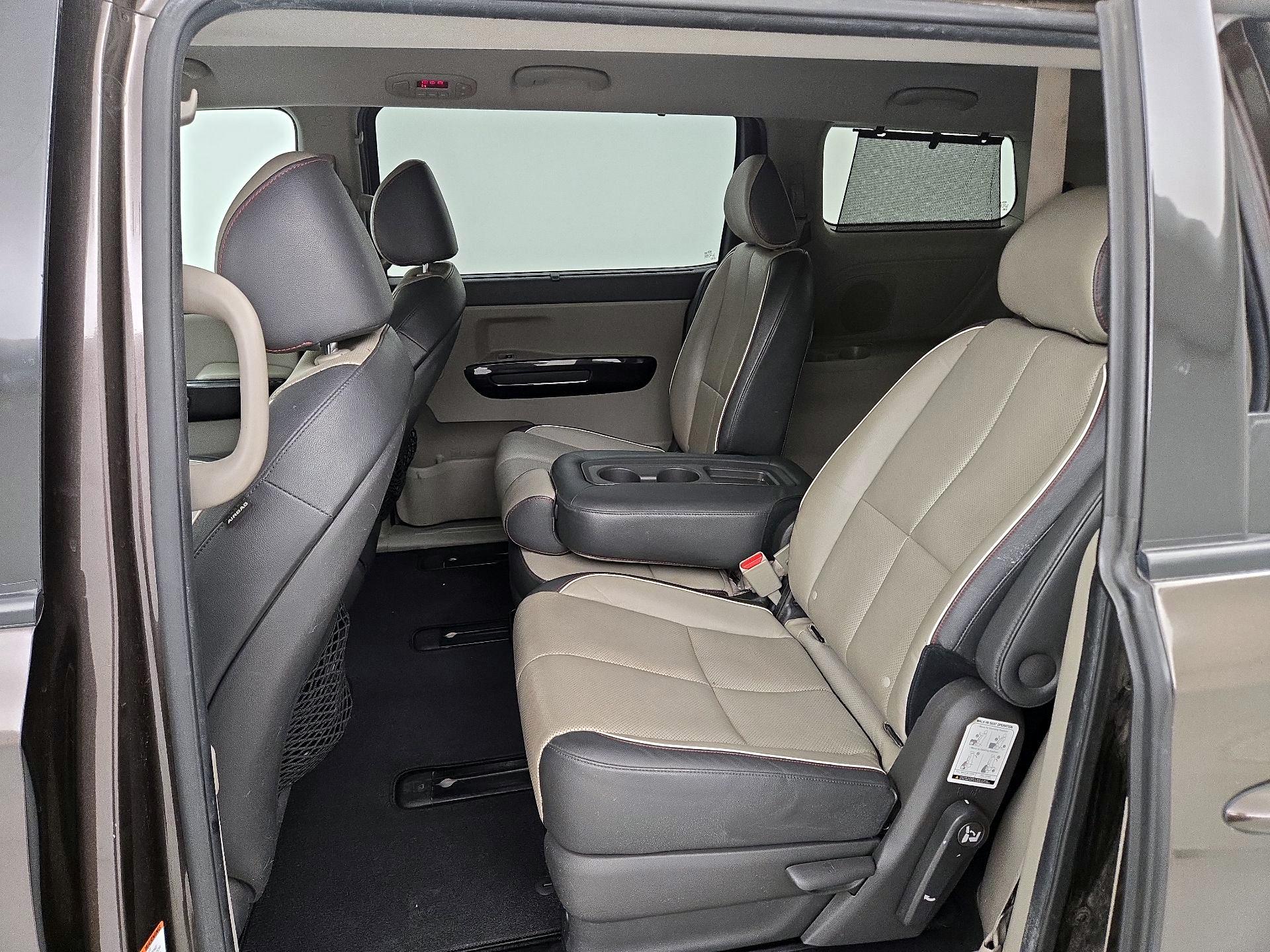 Thumbnail: 2015 Kia Sedona - 19