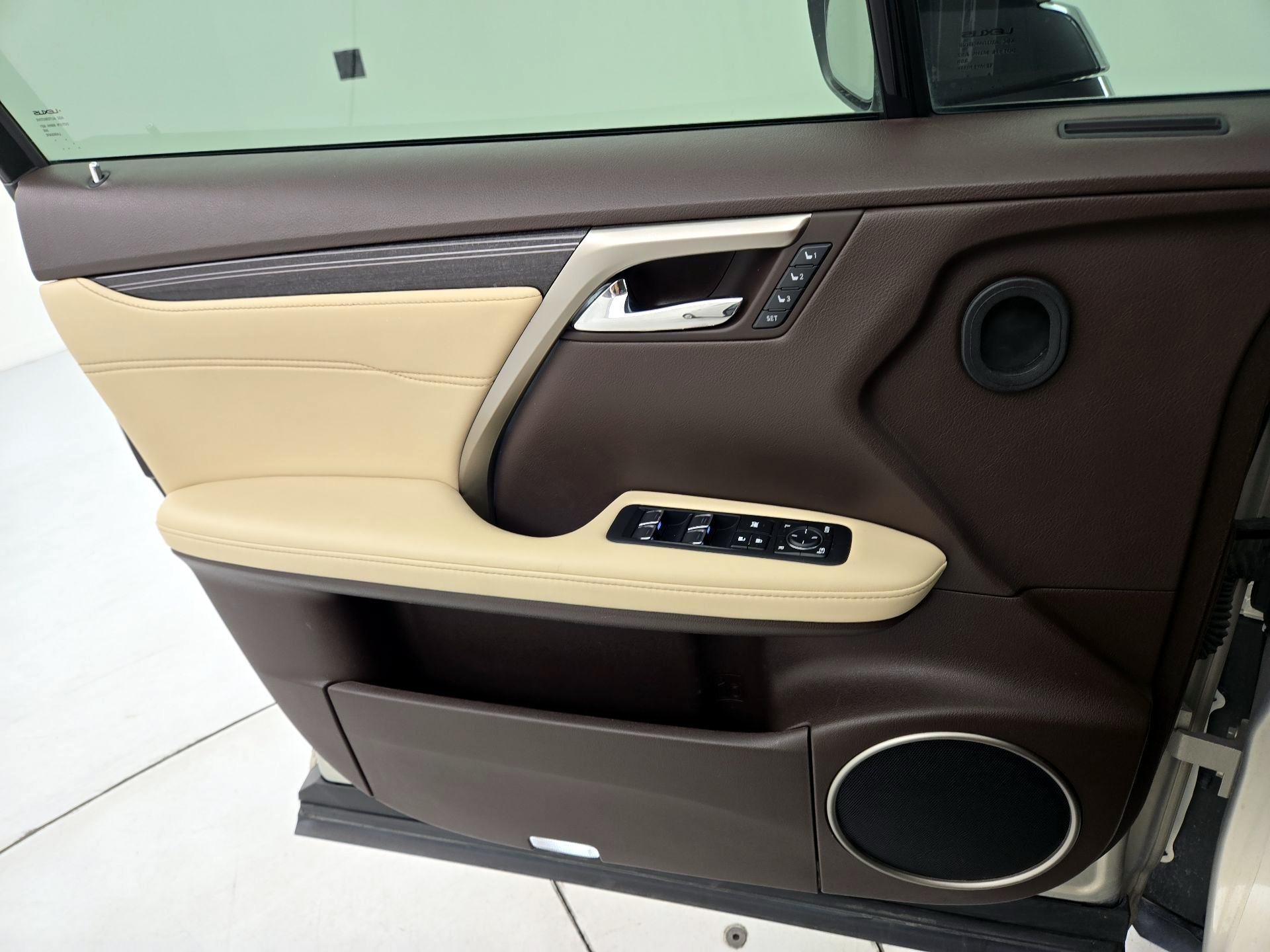 Thumbnail: 2020 Lexus RX - 12