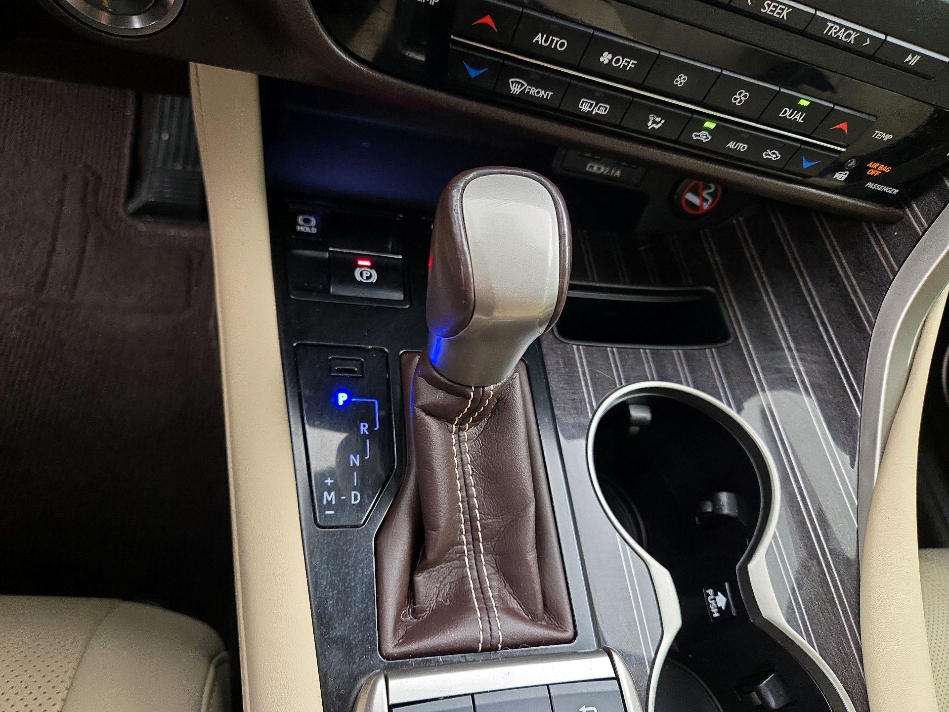 Thumbnail: 2020 Lexus RX - 18