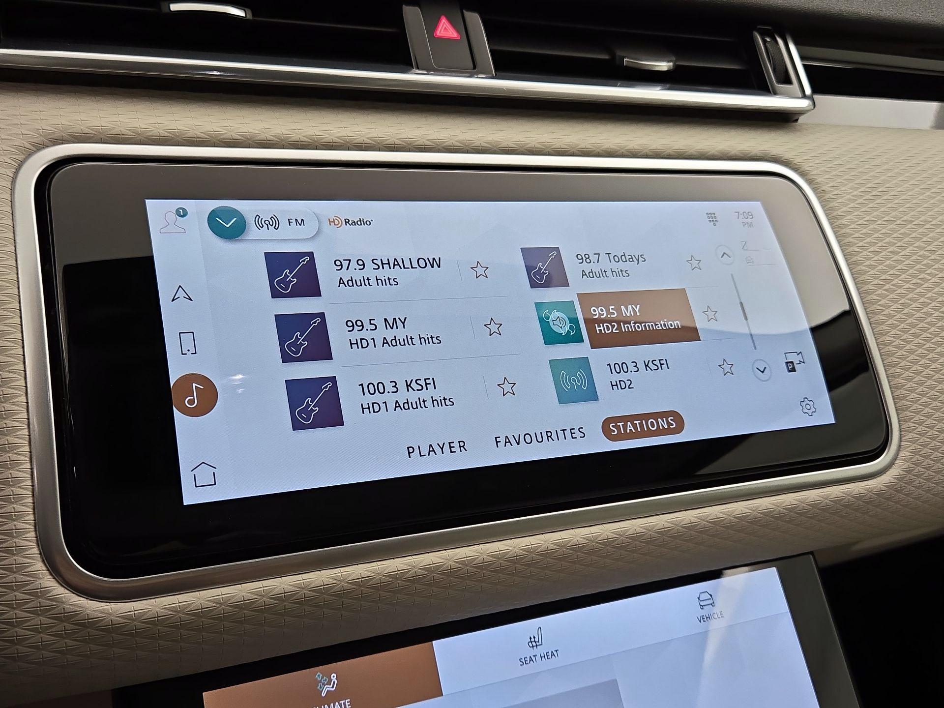 Thumbnail: 2023 Land Rover Range Rover Velar - 16