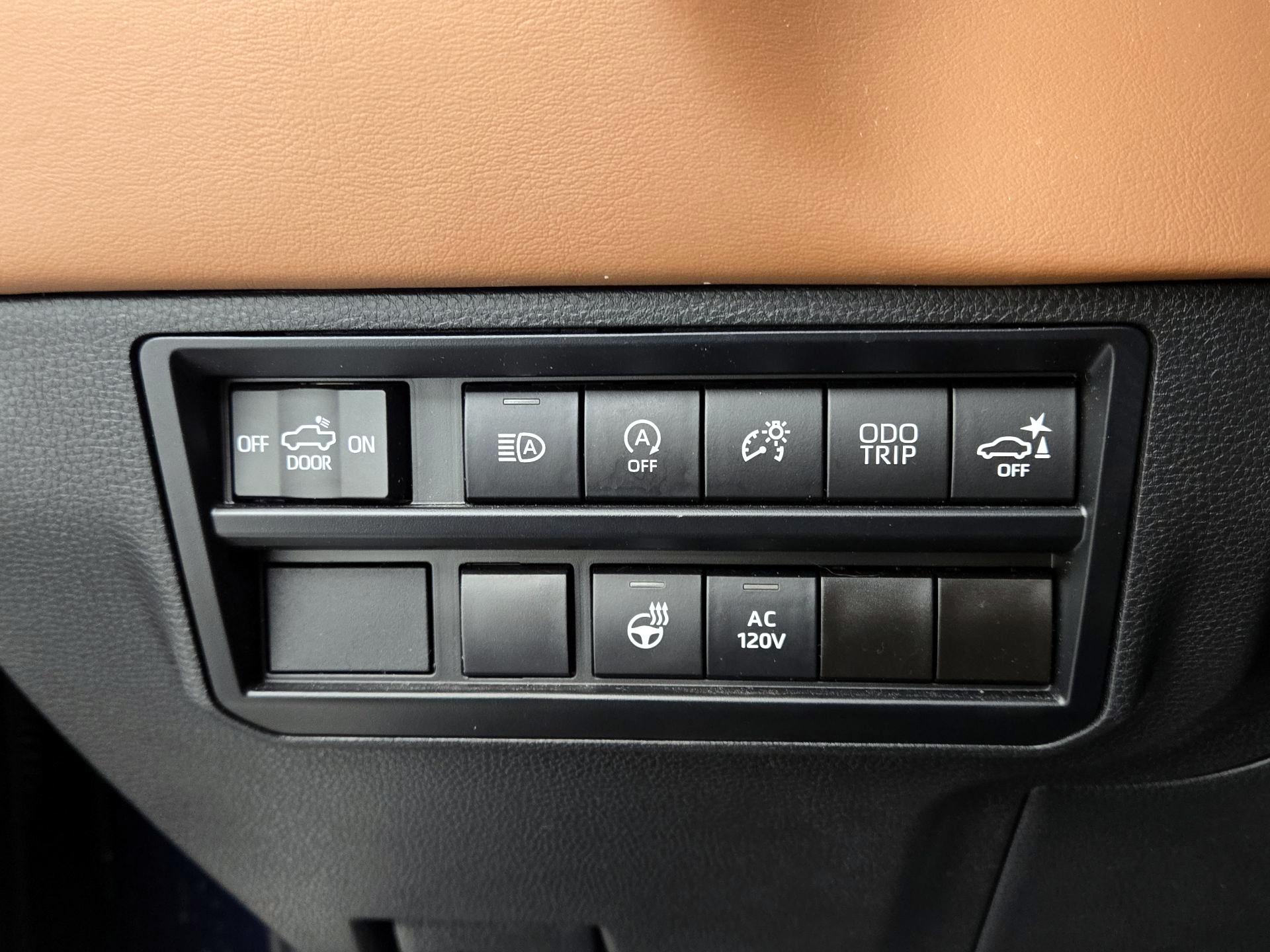 Thumbnail: 2023 Toyota Tundra - 13