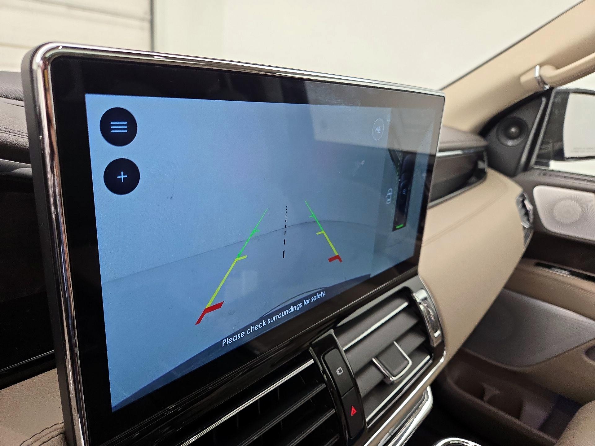 Thumbnail: 2024 Lincoln Navigator - 15