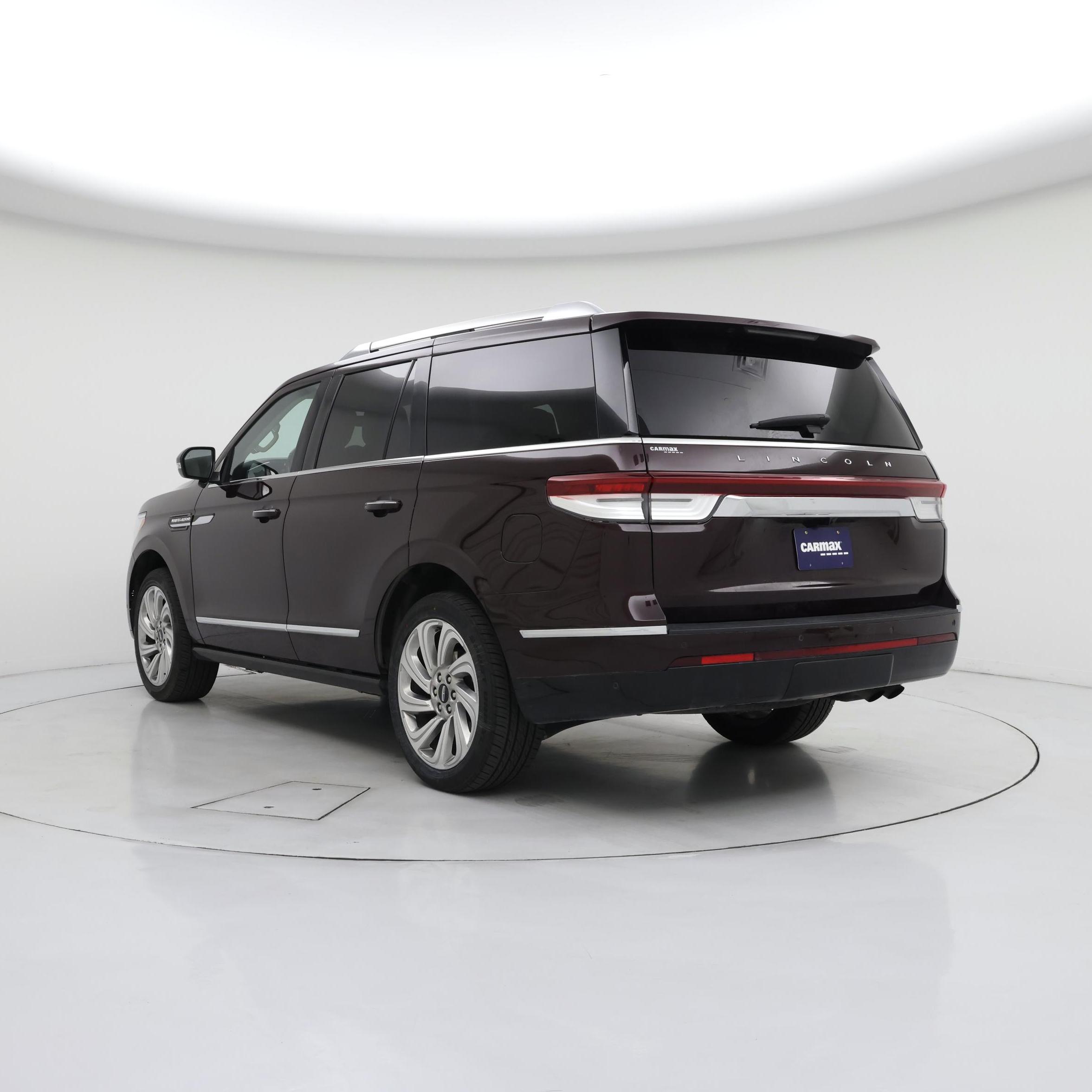 Thumbnail: 2024 Lincoln Navigator - 2