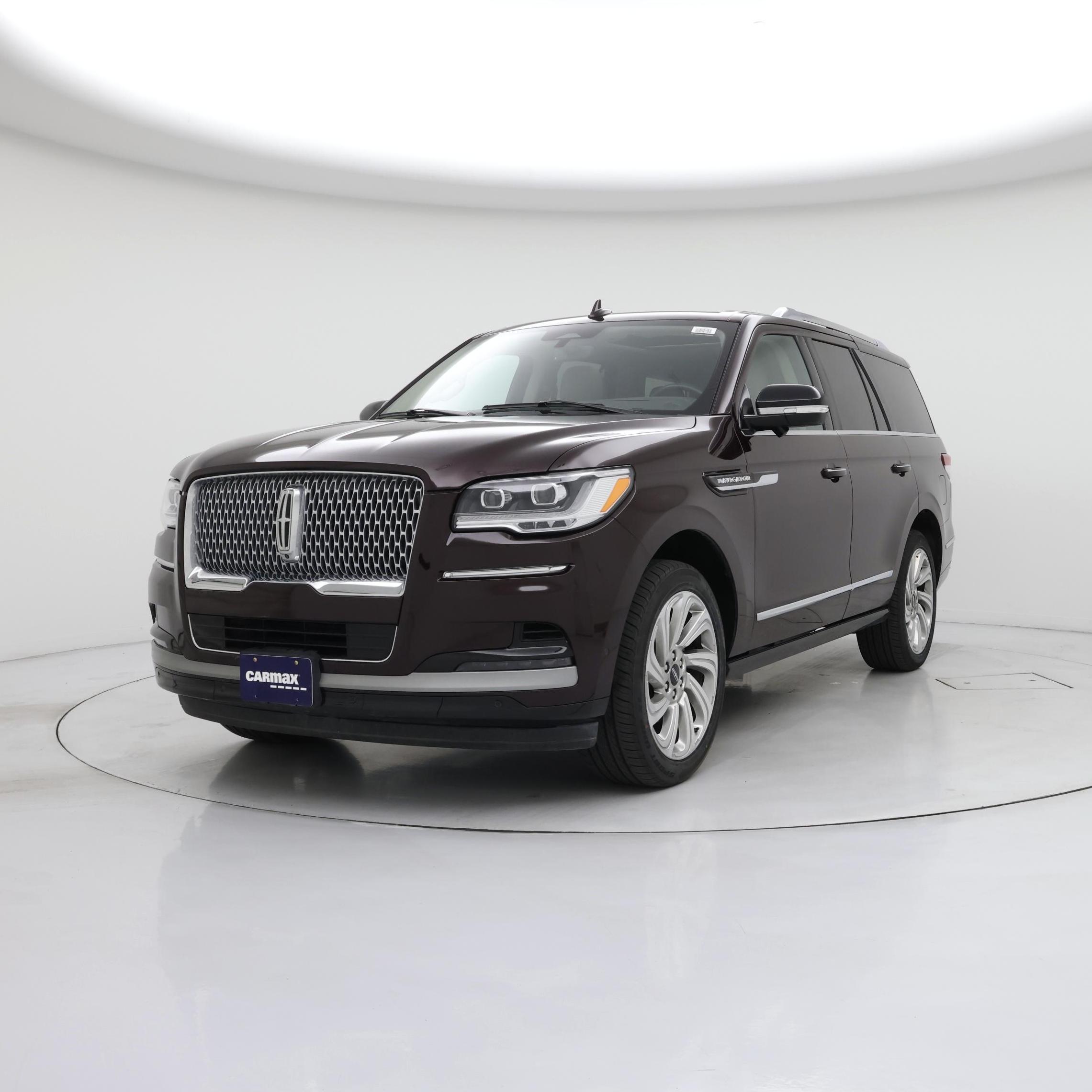 Thumbnail: 2024 Lincoln Navigator - 4