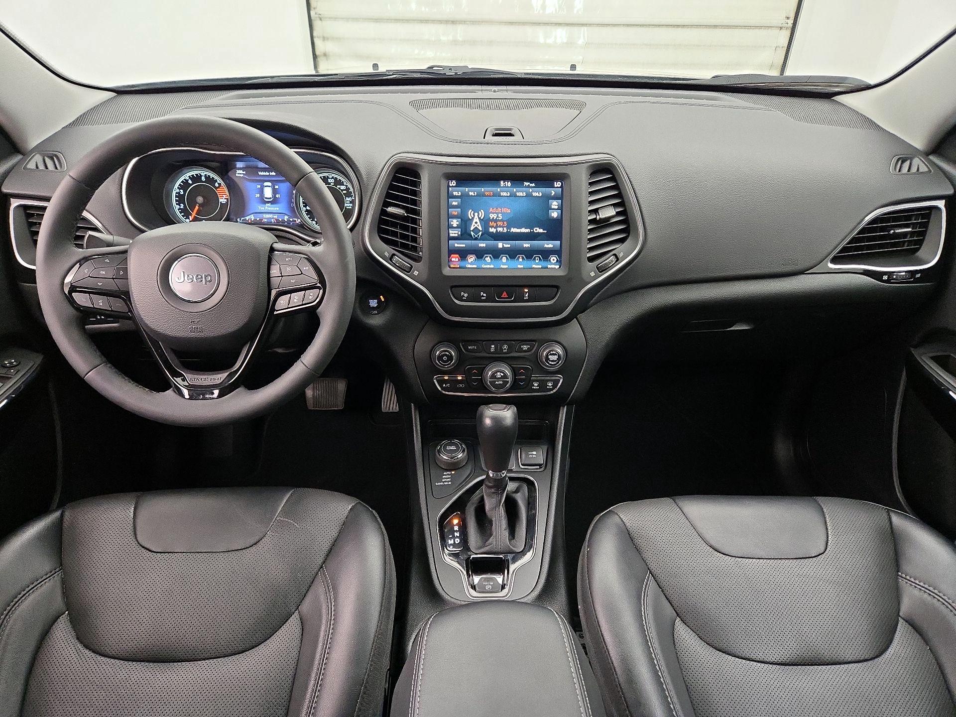 Thumbnail: 2023 Jeep Cherokee - 9