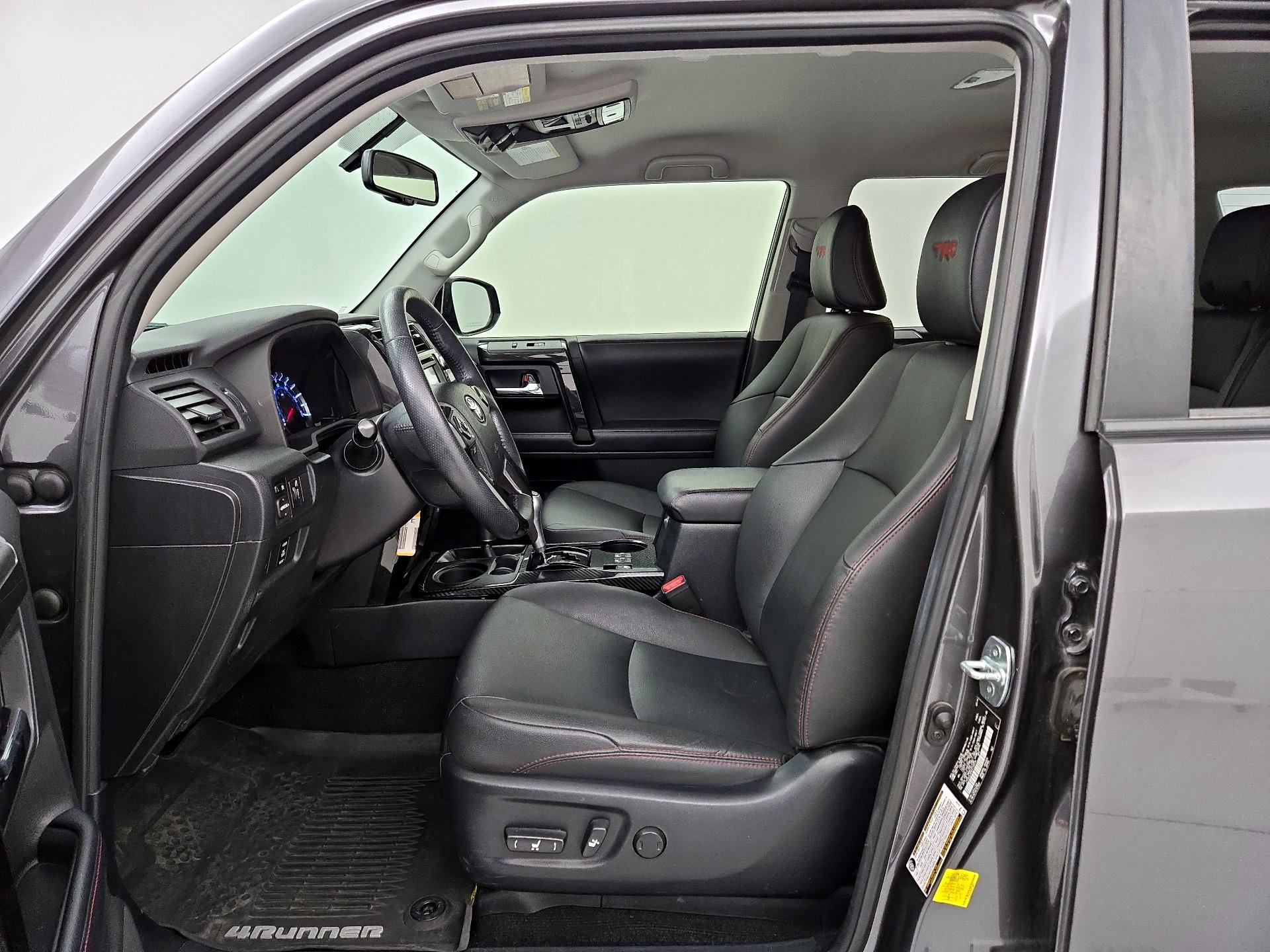 Thumbnail: 2019 Toyota 4Runner - 11