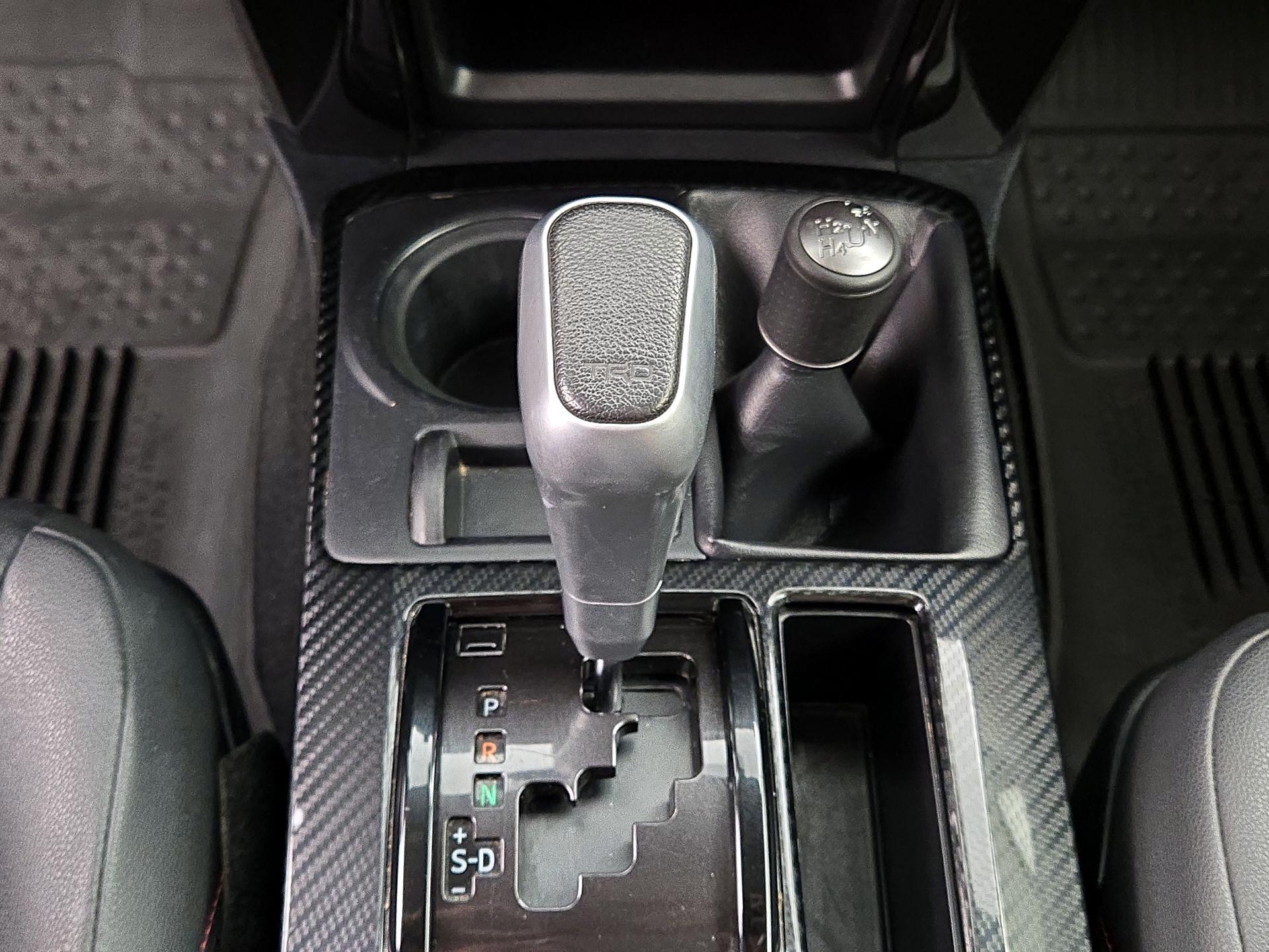 Thumbnail: 2019 Toyota 4Runner - 17