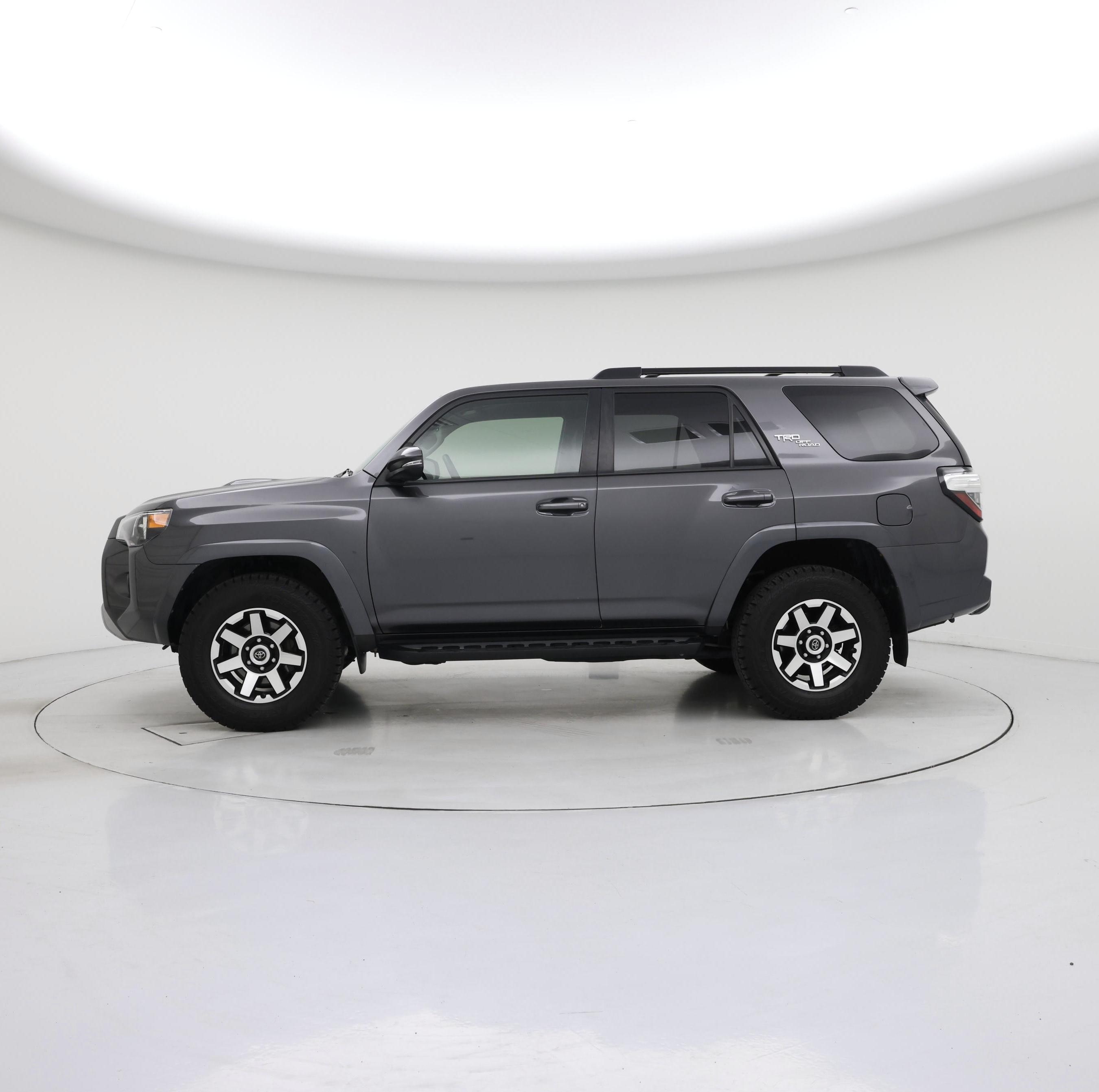Thumbnail: 2019 Toyota 4Runner - 3