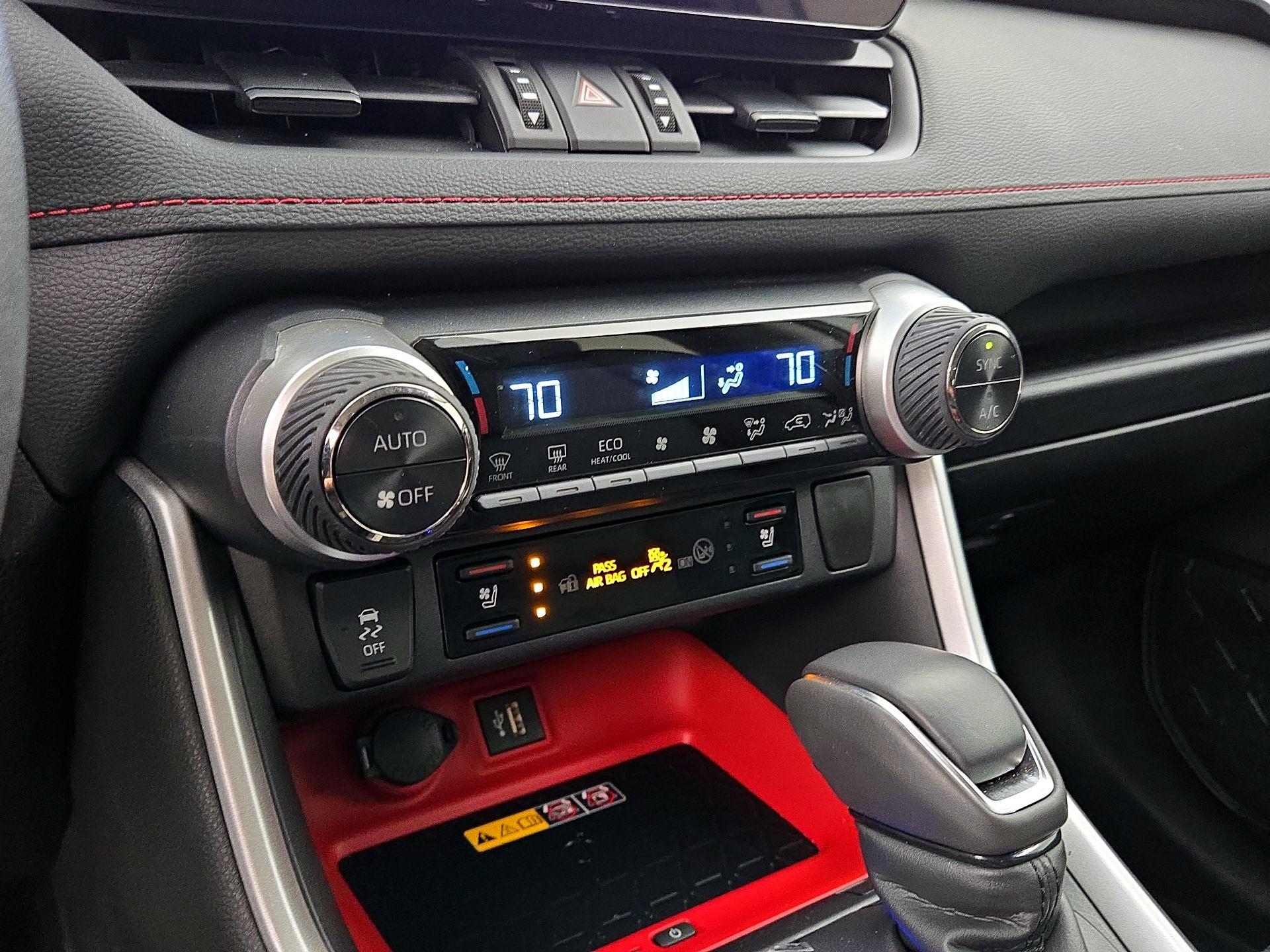 Thumbnail: 2024 Toyota RAV4 - 16