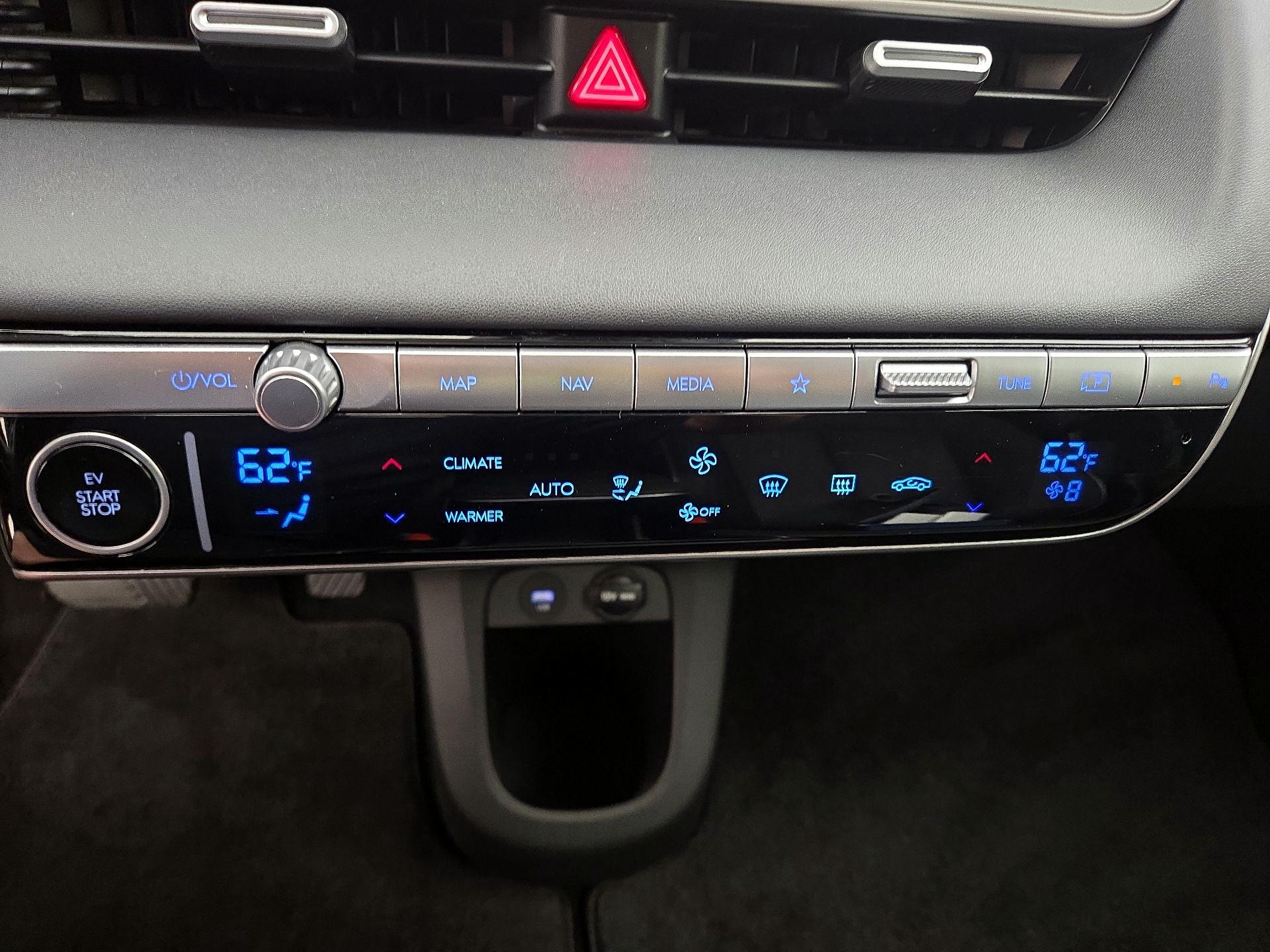 Thumbnail: 2022 Hyundai Ioniq 5 - 17