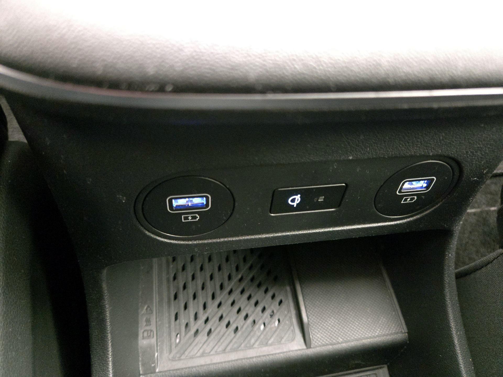 Thumbnail: 2022 Hyundai Ioniq 5 - 19