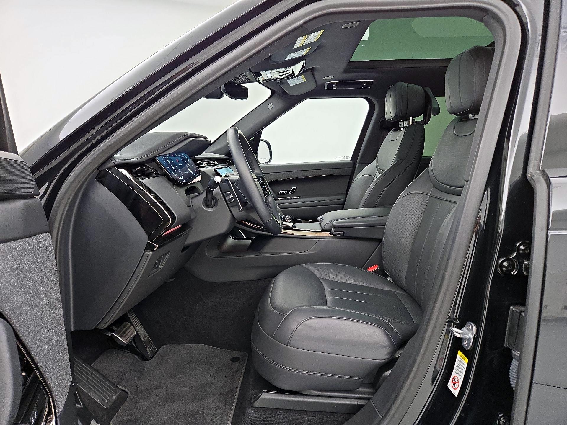 Thumbnail: 2023 Land Rover Range Rover Sport - 11