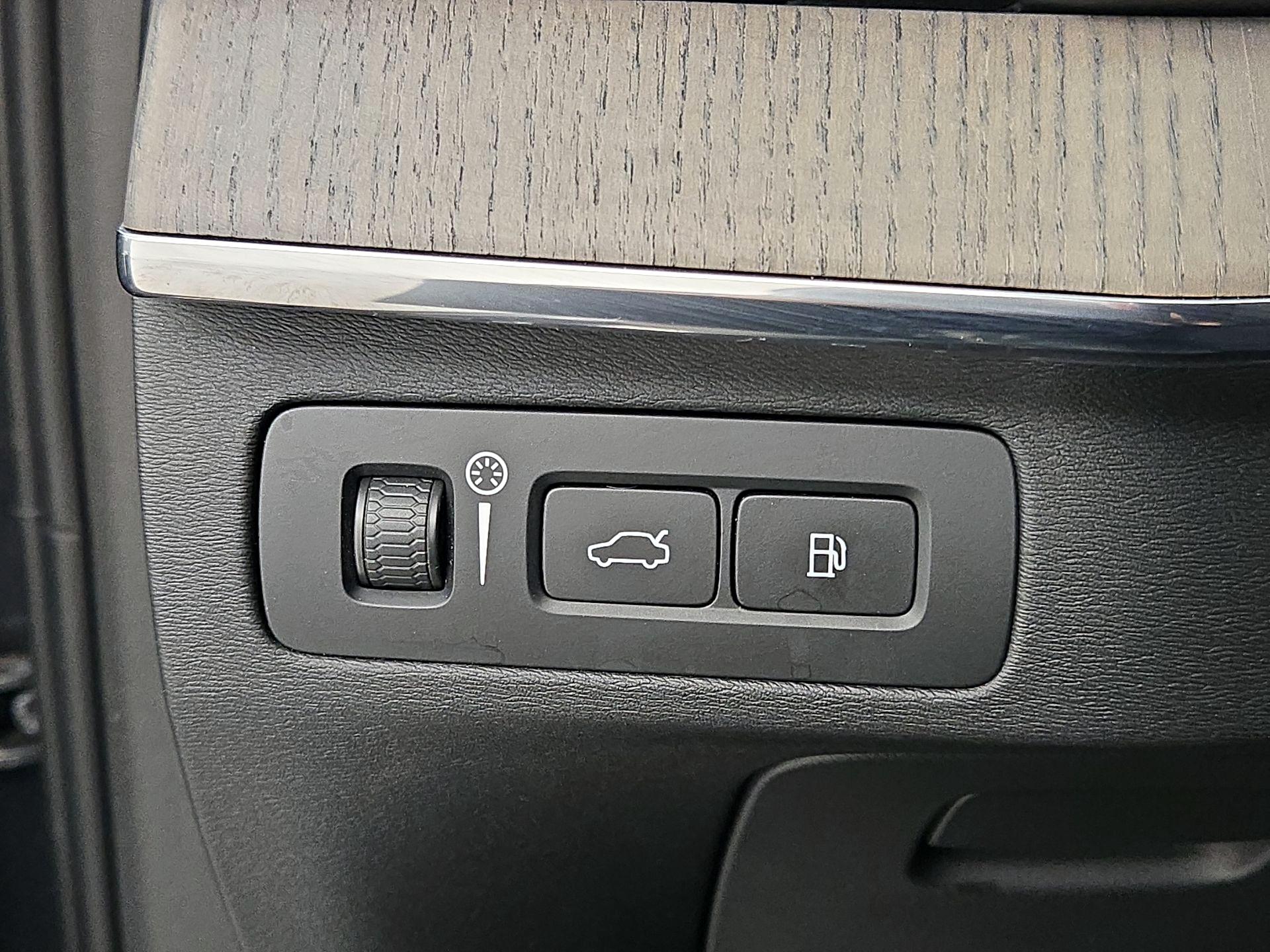 Thumbnail: 2021 Volvo XC90 - 13