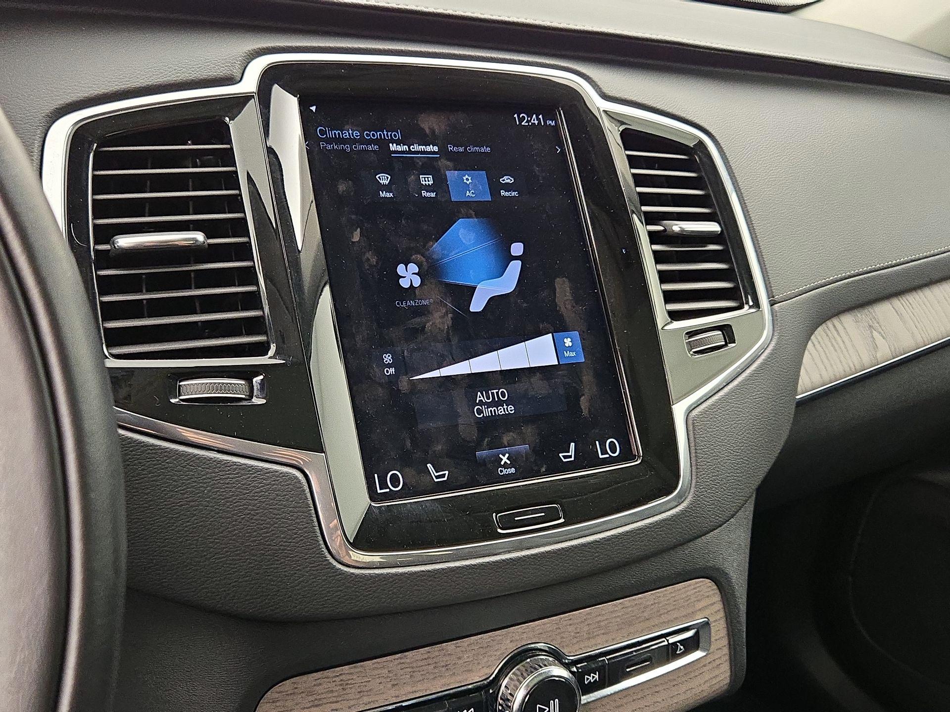 Thumbnail: 2021 Volvo XC90 - 17