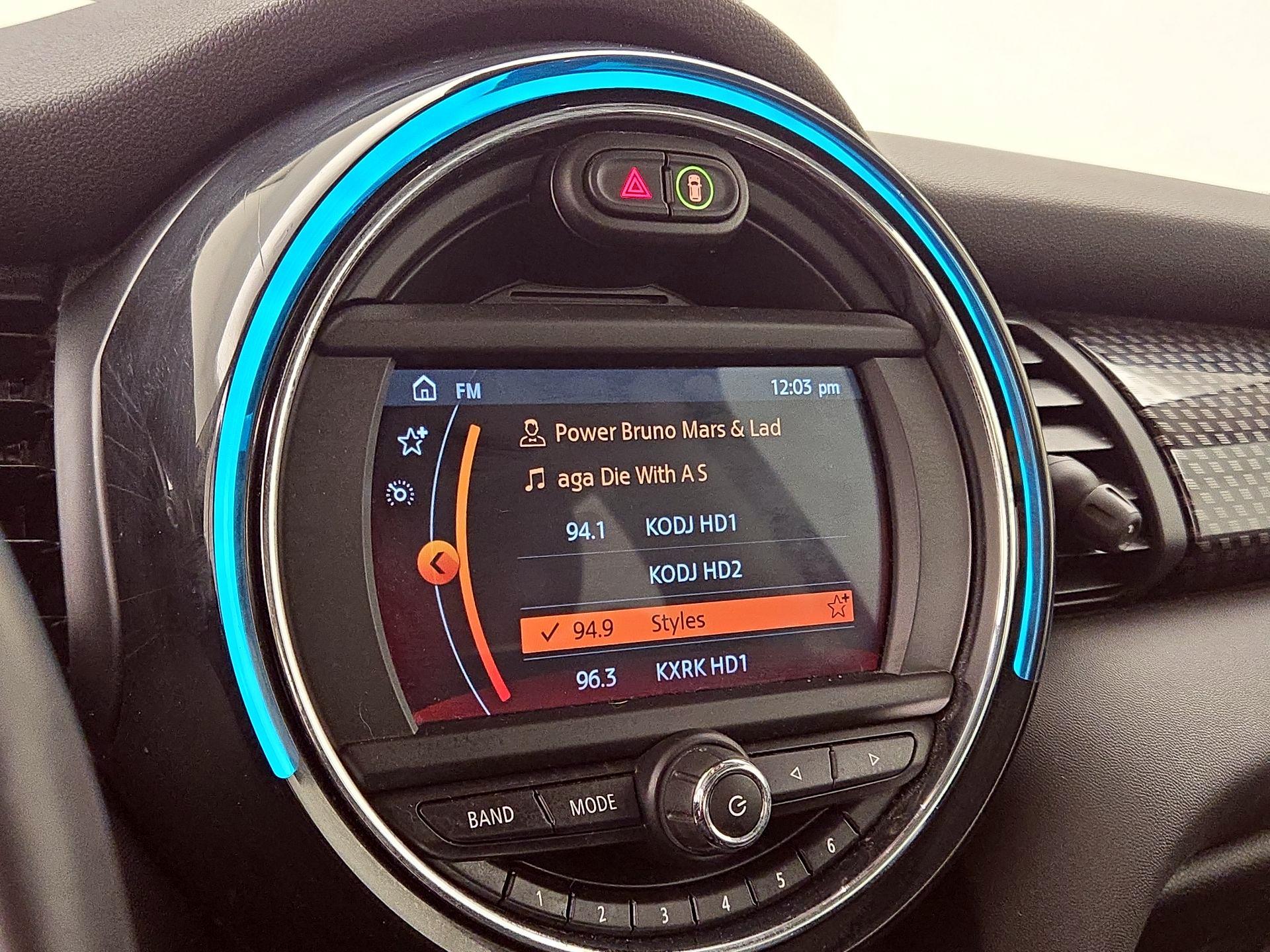 Thumbnail: 2021 MINI Cooper Hardtop - 15