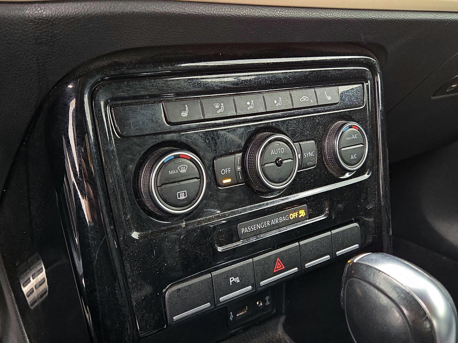 Thumbnail: 2019 Volkswagen Beetle - 16