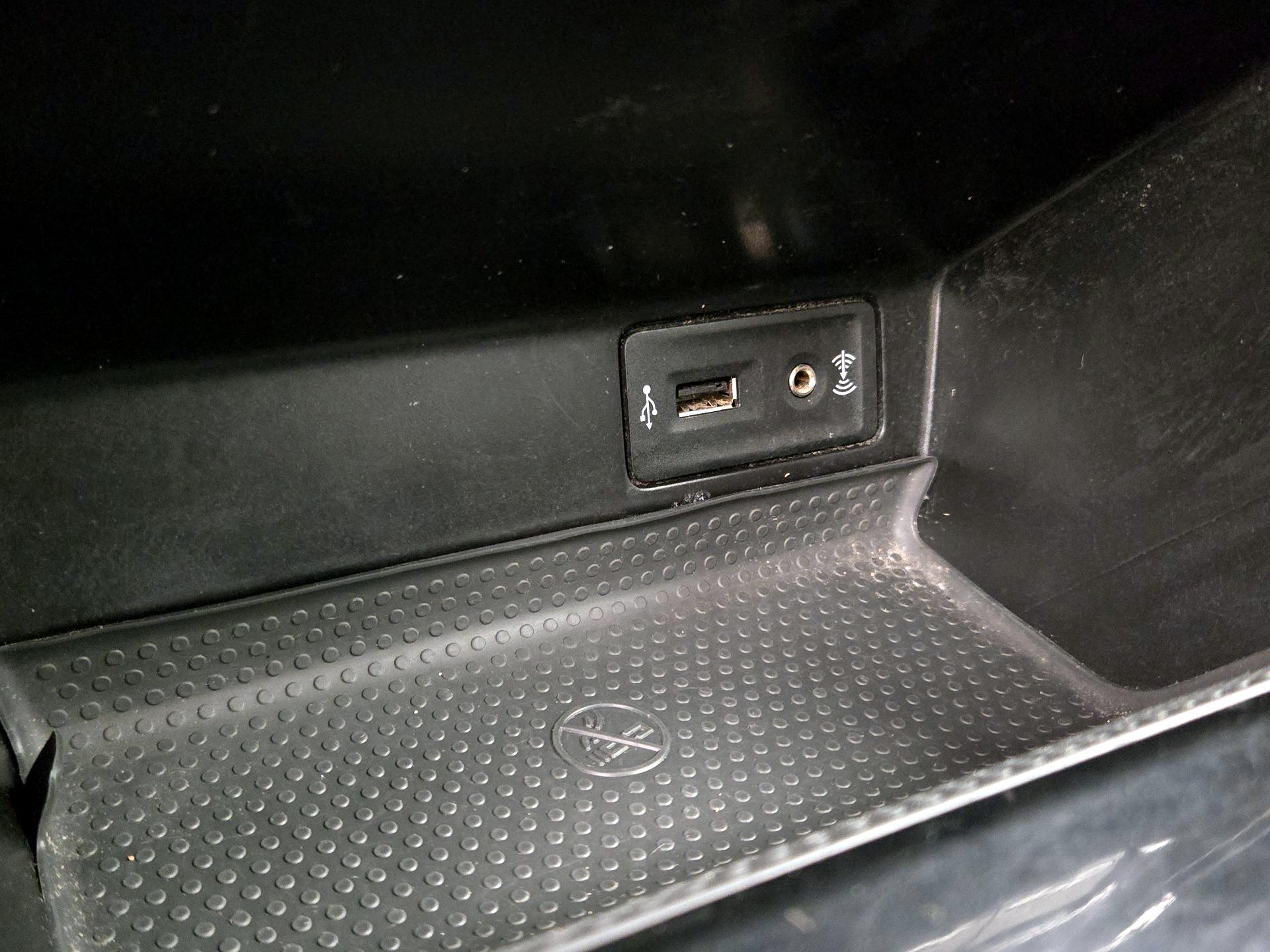 Thumbnail: 2019 Volkswagen Beetle - 18