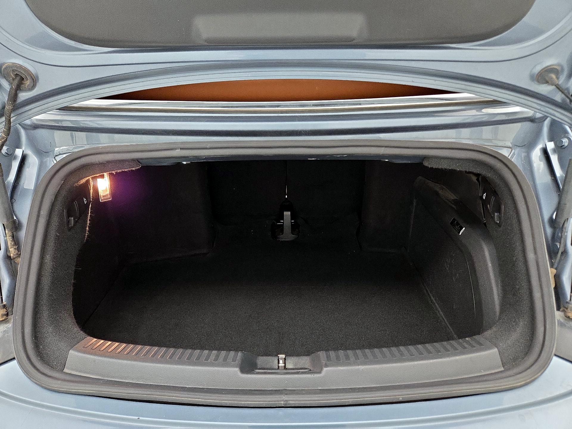 Thumbnail: 2019 Volkswagen Beetle - 20