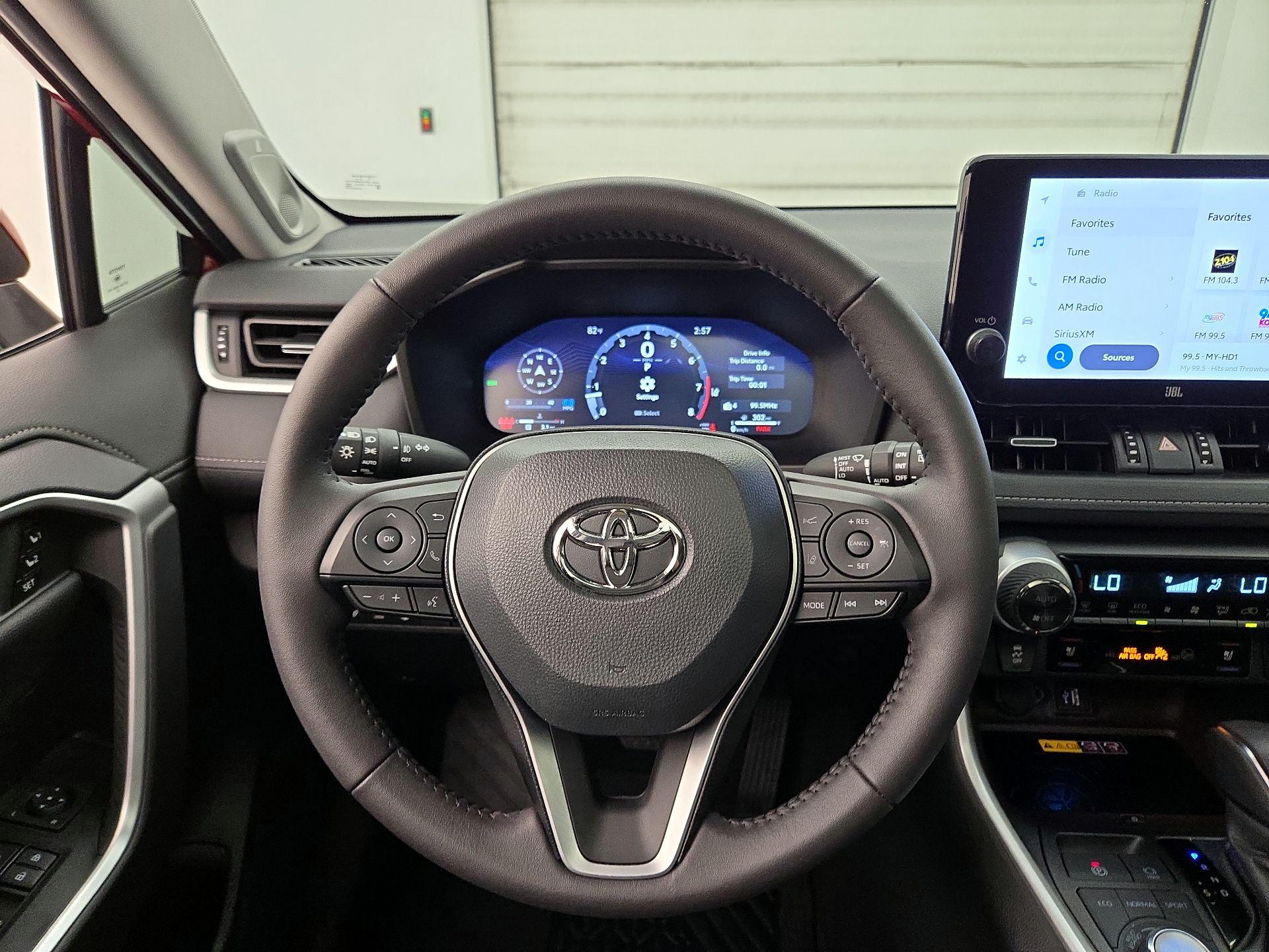 Thumbnail: 2025 Toyota RAV4 - 10